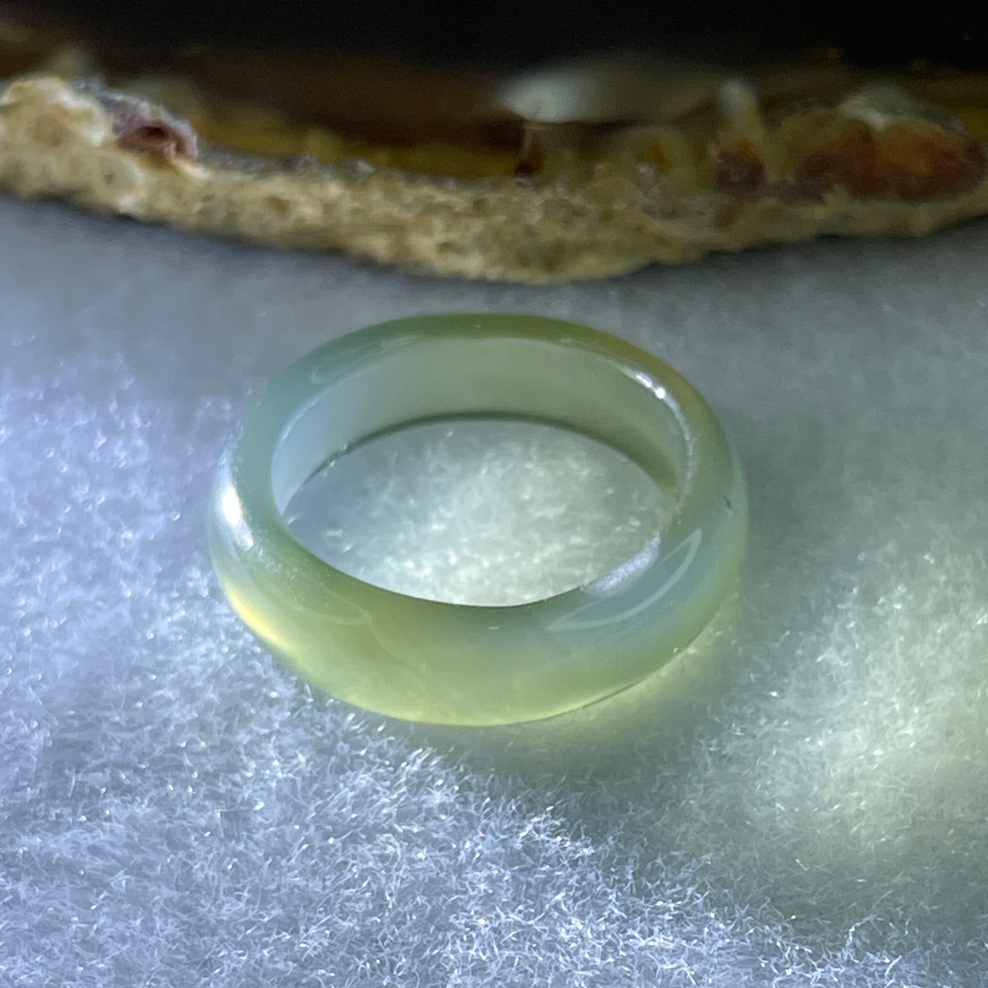 Natural Green Agate Ring 2.23g 5.7 by 2.8mm US 7.4 HK 16.5 - Huangs Jadeite and Jewelry Pte Ltd