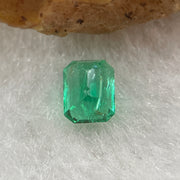 Natural Colombia Green Emerald (Beryl) Cut-Cornered Rectangular step cut 0.56ct 5.4 by 4.3 b y 3.6mm - Huangs Jadeite and Jewelry Pte Ltd