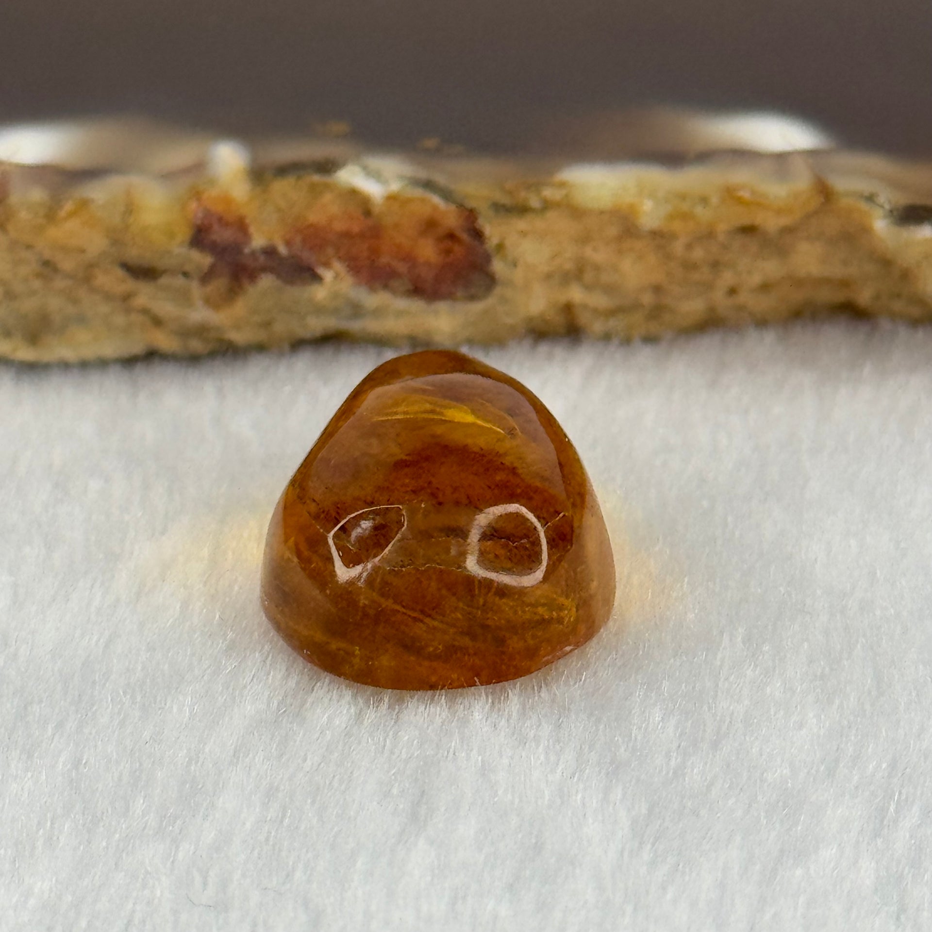 Natural Amber for Setting 1.66g 24.3 by 14.3 by 9.6mm - Huangs Jadeite and Jewelry Pte Ltd