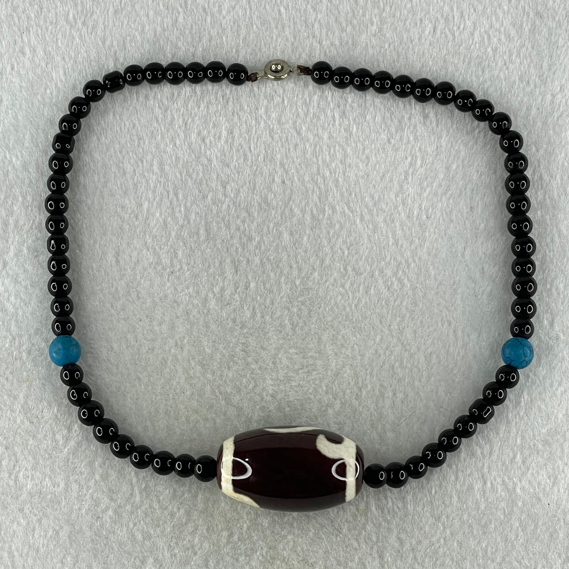 Natural Powerful Tibetan Old Oily Agate Ruyi Dzi Beads with Black and Blue Onyx Necklace 44.06g 38cm 36.6 by 21.4mm - Huangs Jadeite and Jewelry Pte Ltd