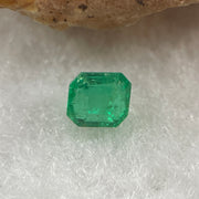 Natural Colombia Vivid Green Emerald (Beryl) Cut-Cornered Square Step cut 0.42ct 4.2 by 4.1 by 3.1mm - Huangs Jadeite and Jewelry Pte Ltd