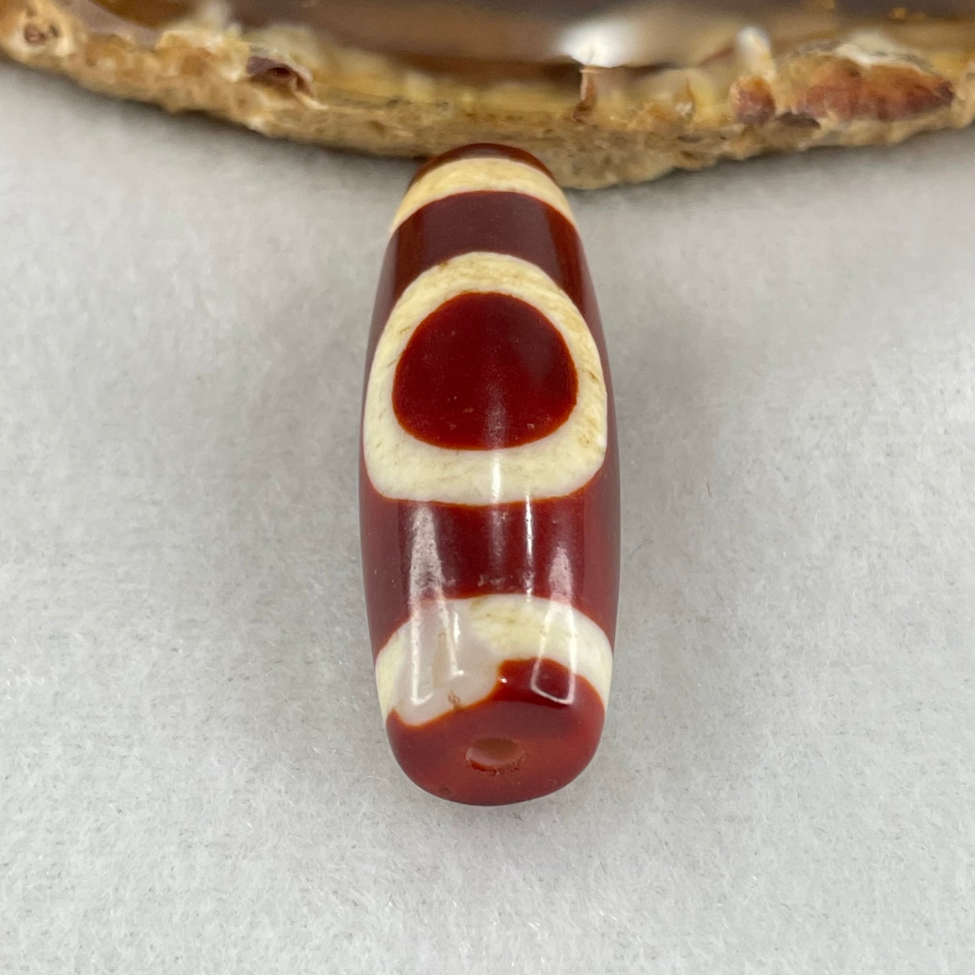 Natural Powerful Tibetan Old Oily Red White Agate One Eye Earth Element Dzi Bead Heavenly Master (Tian Zhu) 一眼土元素天珠 10.60g 37.9 by 13.5mm - Huangs Jadeite and Jewelry Pte Ltd