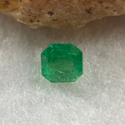 Natural Colombia Vivid Green Emerald (Beryl) Cut-Cornered Square Step cut 0.49ct 4.4 by 4.4 by 3.6mm - Huangs Jadeite and Jewelry Pte Ltd
