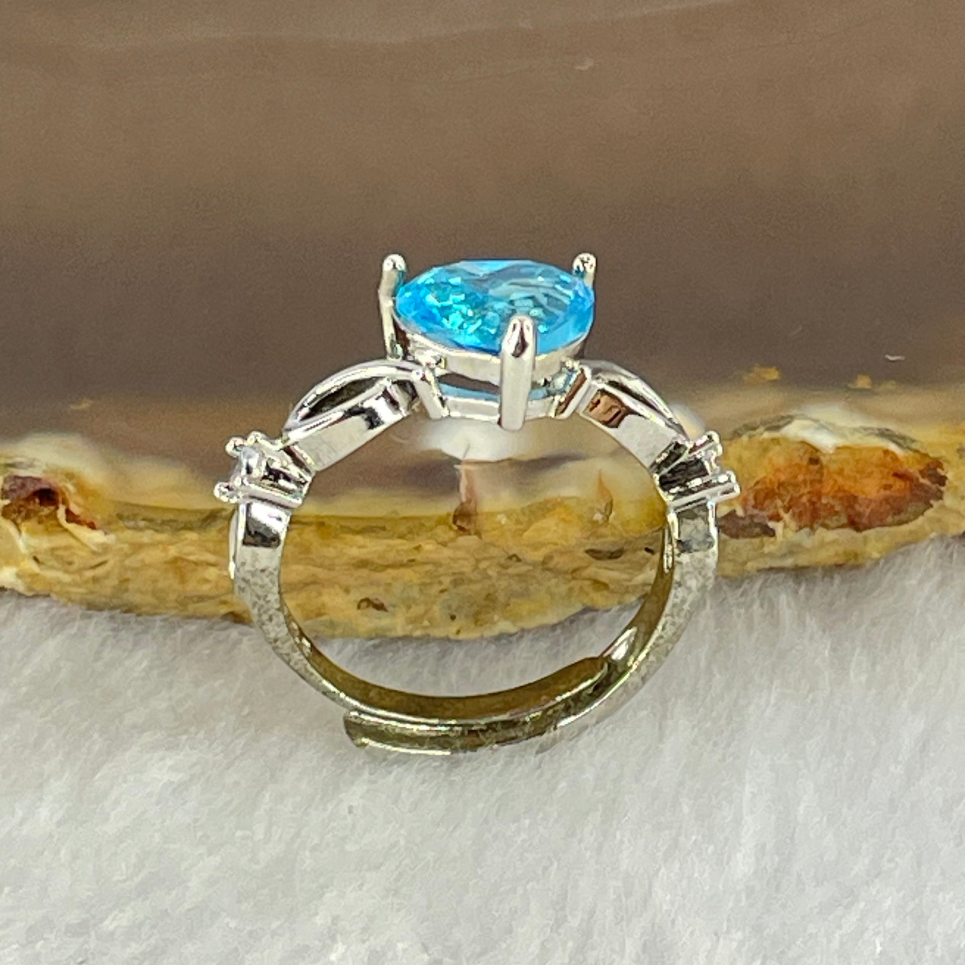 Blue Cubic Zirconia in S925 Sliver Ring (Adjustable Size) 2.07g 8.7 by 7.1 by 5.0mm - Huangs Jadeite and Jewelry Pte Ltd