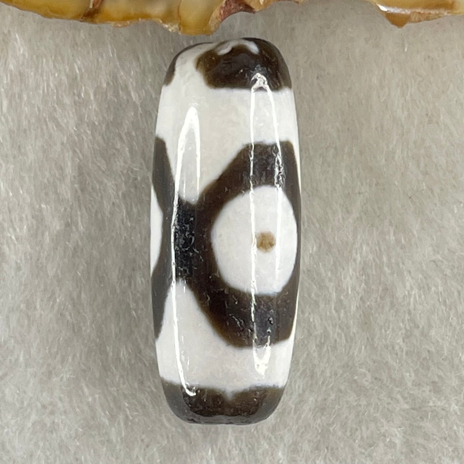 Natural Powerful Tibetan Old Oily Agate 3 Eyes Dzi Bead Heavenly Master (Tian Zhu) 三眼天诛 4.99g 27.6 by 10.8mm - Huangs Jadeite and Jewelry Pte Ltd