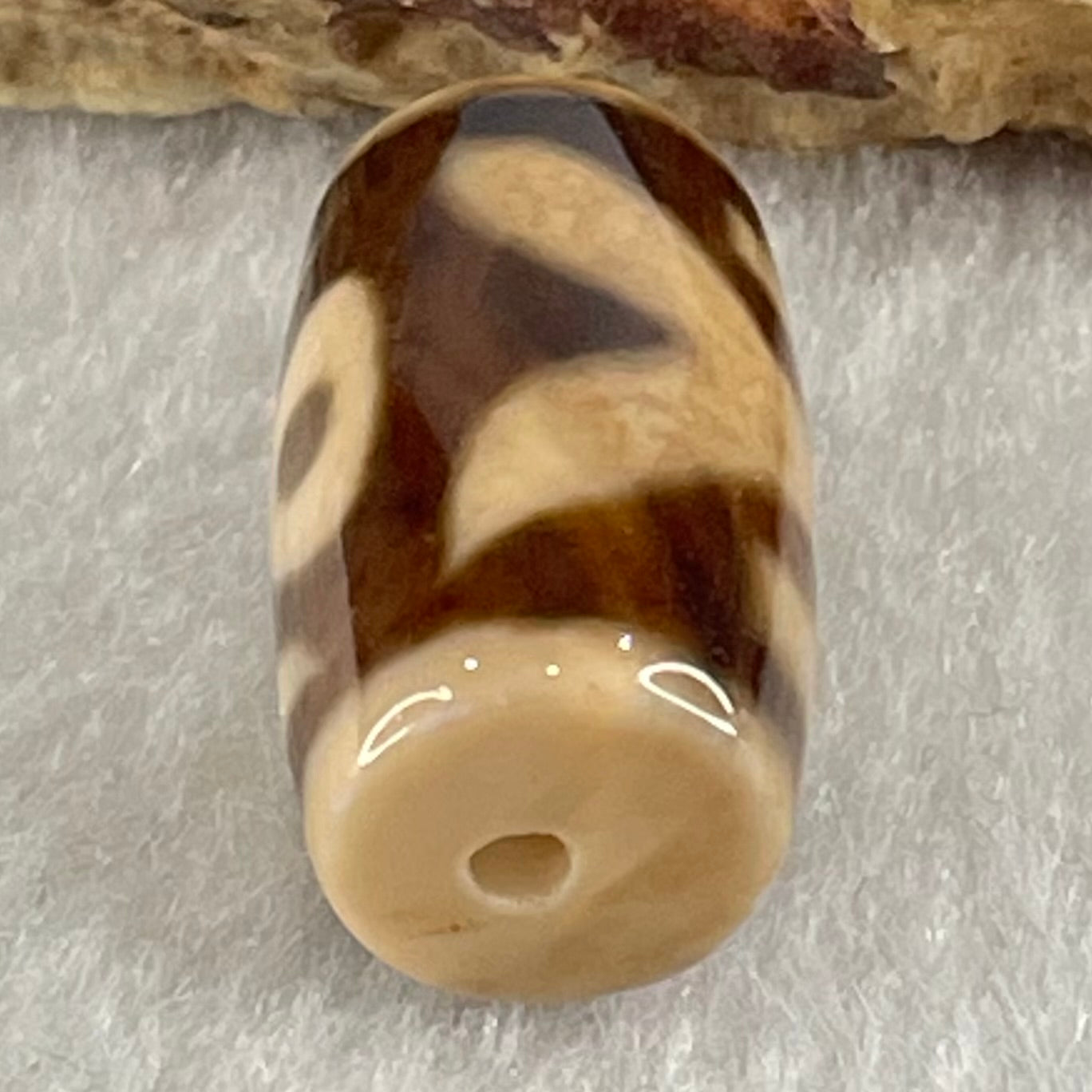 Natural Powerful Tibetan Old Oily Agate Patina Guiren Tairen Human Dzi Bead Totem Amulet Heavenly Master (Tian Zhu) 贵人天诛 4.67g 20.0 by 11.5mm - Huangs Jadeite and Jewelry Pte Ltd