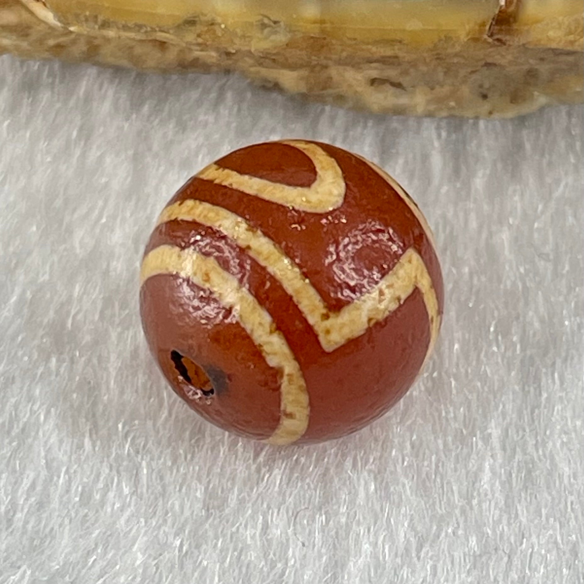 Natural Powerful Tibetan Old Oily Agate 1 Eye With Mountain Support Dzi Bead Heavenly Master (Tian Zhu) 一眼靠天珠 1.49g 10.1 by 10.3mm - Huangs Jadeite and Jewelry Pte Ltd