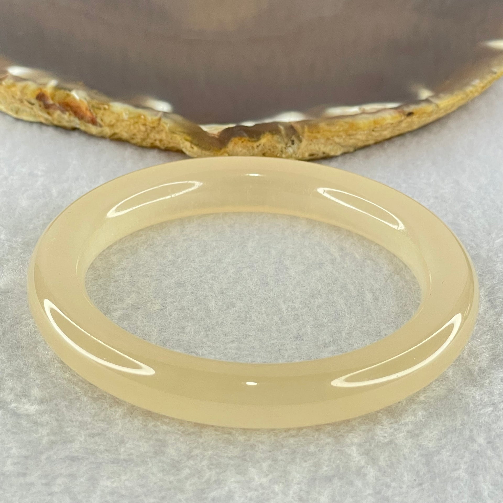 Natural Peach Color Agate Bangle Internal Diameter 56.5mm 43.63g 10.5 by 9.9mm (Close to Perfect) - Huangs Jadeite and Jewelry Pte Ltd