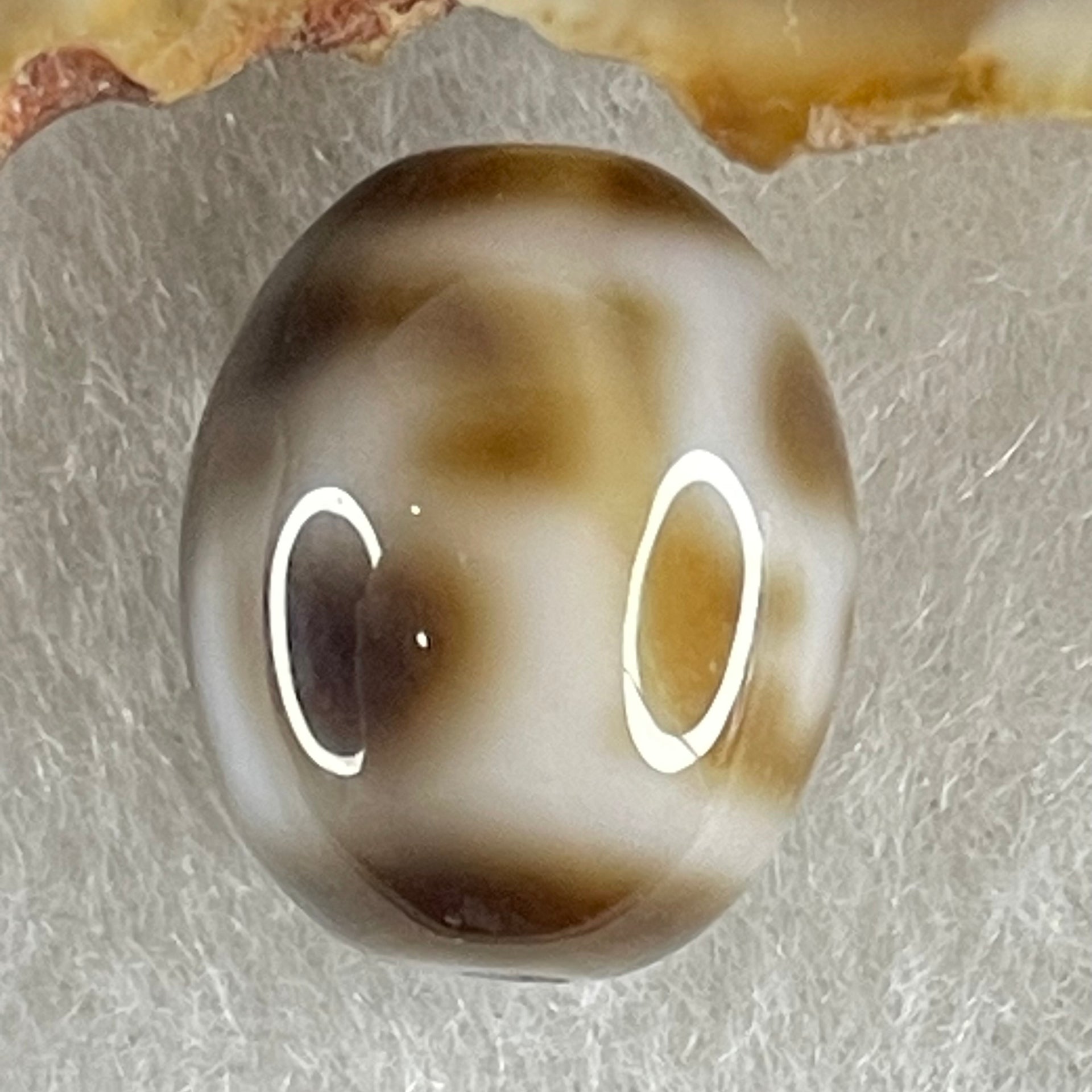 Natural Powerful Tibetan Old Oily Agate 4 Nectar Vessel Dzi Bead Heavenly Master (Tian Zhu) 花蜜容器天珠 2.63g 14.1 by 11.3mm - Huangs Jadeite and Jewelry Pte Ltd