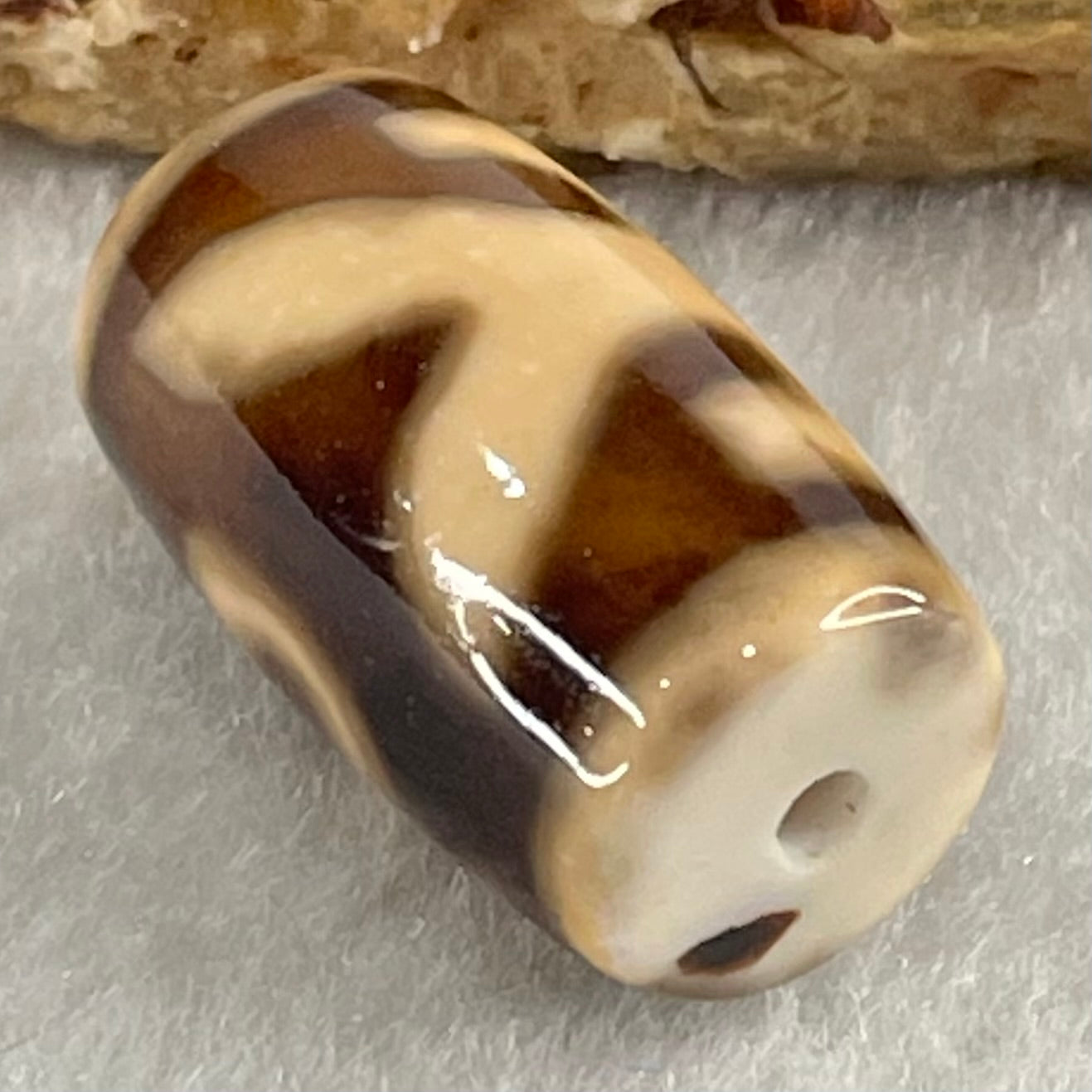 Natural Powerful Tibetan Old Oily Agate Patina Guiren Tairen Human Dzi Bead Totem Amulet Heavenly Master (Tian Zhu) 贵人天诛 4.99g 20.3 by 12.0mm - Huangs Jadeite and Jewelry Pte Ltd