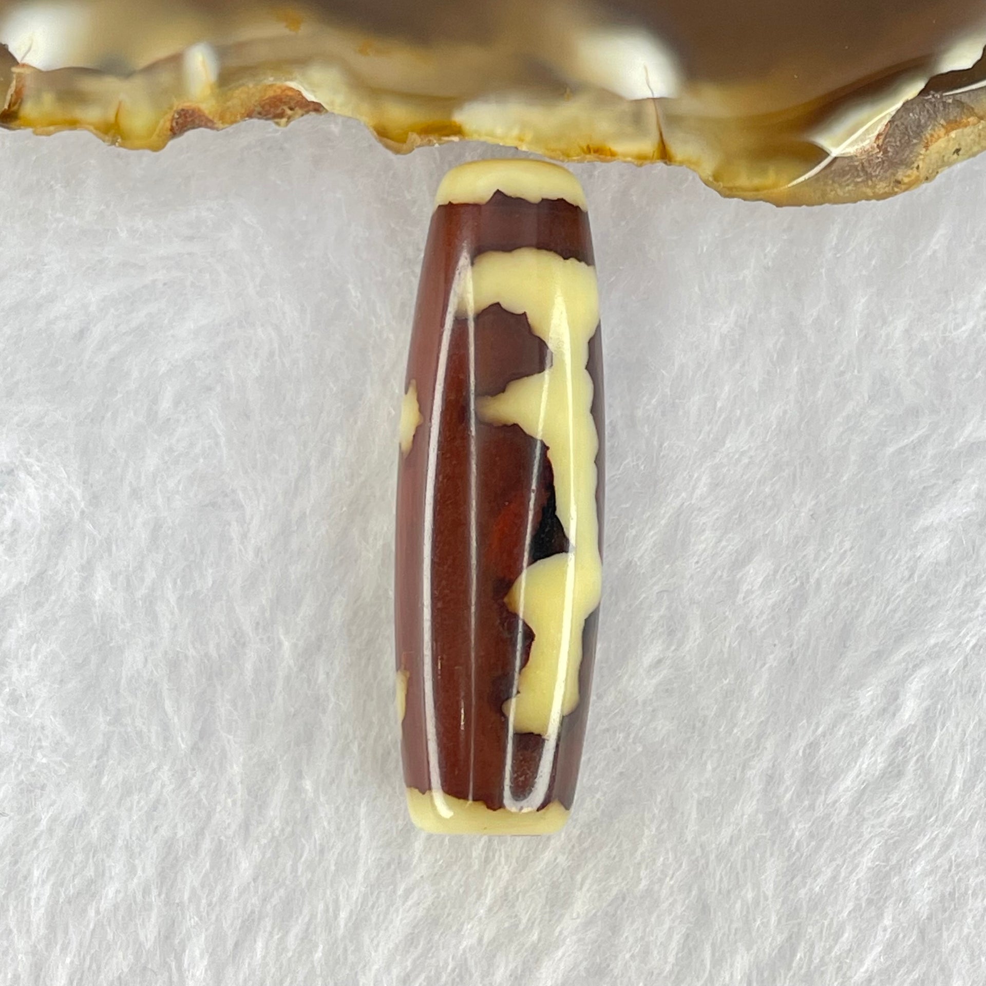 Natural Powerful Tibetan Old Oily Agate Guan Yin Dzi Bead Heavenly Master (Tian Zhu) 观音天珠 8.51g 37.7 by 11.9mm - Huangs Jadeite and Jewelry Pte Ltd