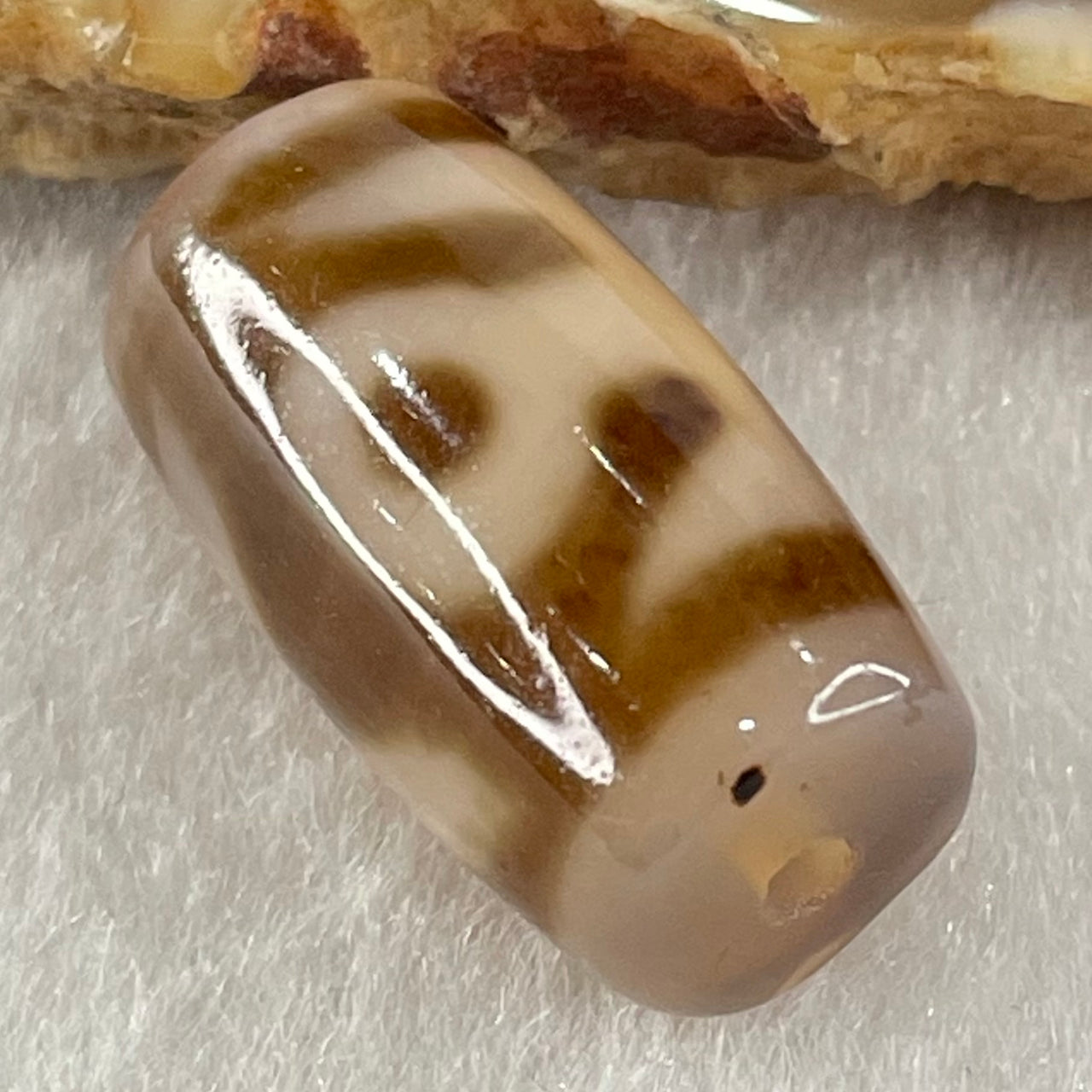 Natural Powerful Tibetan Old Oily Agate Patina Guiren Tairen Human Dzi Bead Totem Amulet Heavenly Master (Tian Zhu) 贵人天诛 4.88g 20.6 by 11.7mm - Huangs Jadeite and Jewelry Pte Ltd
