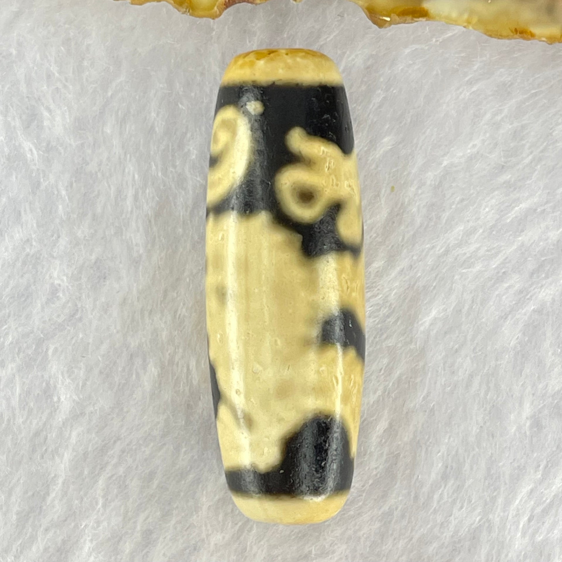 Natural Powerful Tibetan Old Oily Agate Dragon Dzi Bead Heavenly Master (Tian Zhu) 龙天诛 9.91g 38.1 by 12.9mm - Huangs Jadeite and Jewelry Pte Ltd