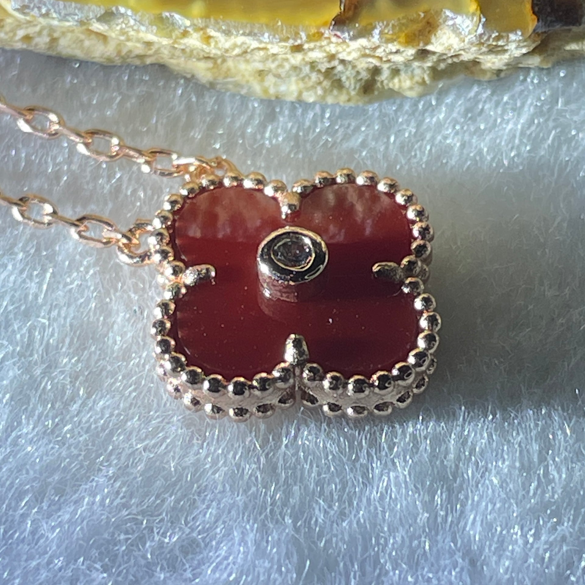 0.15Ct Colourless Round Brilliant Diameter 3.25mm VVS1 Excellent Cut Moissanite Excellent Polish Excellent Symmetry None Florescence in S925 Gold Color Red 4 Leaf Clover Necklace Length 36-45cm GRA 321966017 - Huangs Jadeite and Jewelry Pte Ltd