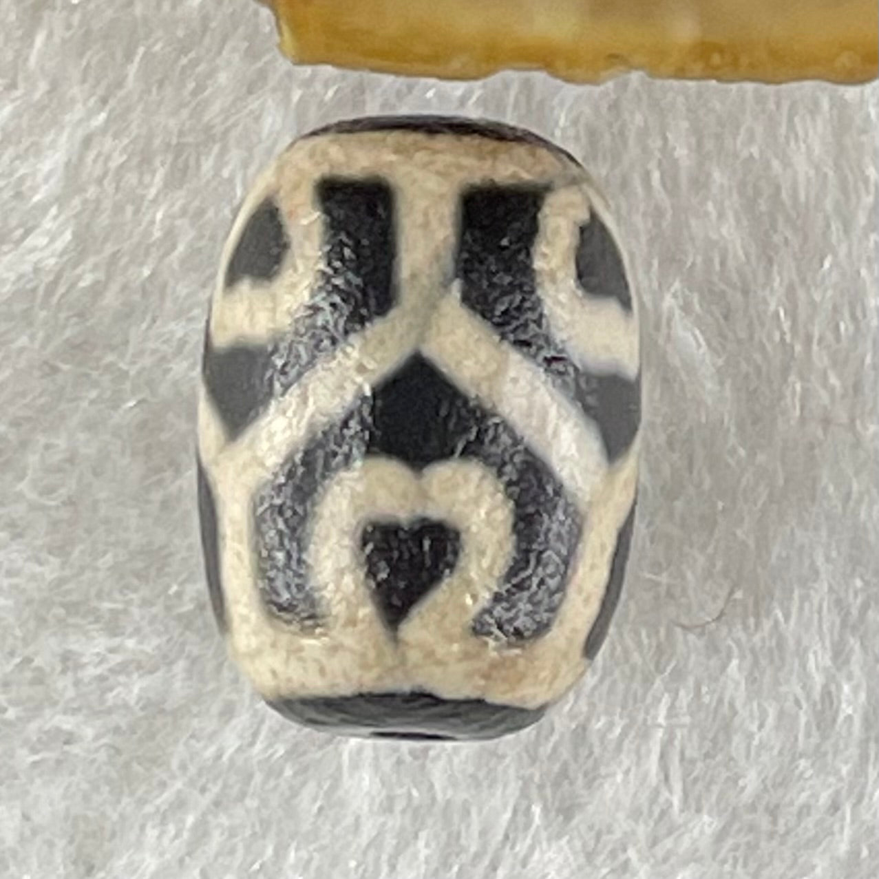 Natural Powerful Tibetan Old Oily Agate Tortoise Shell 6 Hearts Dzi Bead Heavenly Master (Tian Zhu) 龟壳六心天珠 2.18g 13.9 by 9.9mm - Huangs Jadeite and Jewelry Pte Ltd