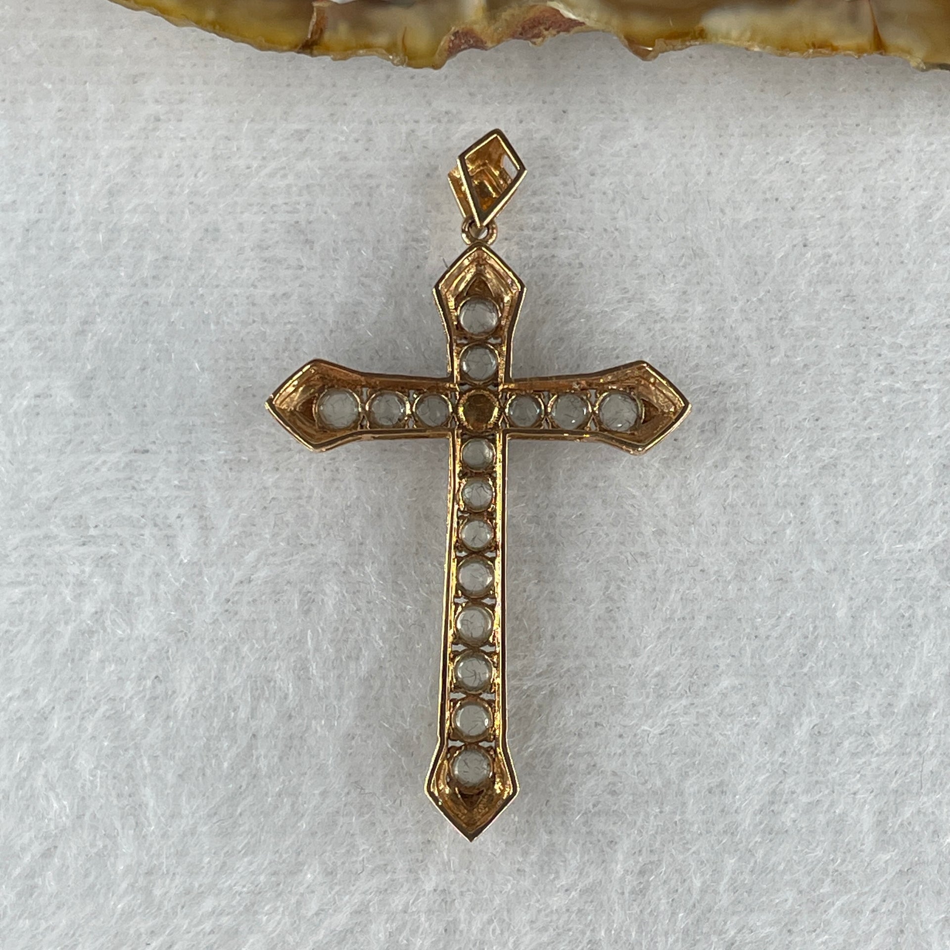 Type A Burmese Jade Jadeite 18k Rose Gold Cross 2.82g 45.9 by 27.8 by 4.6mm - Huangs Jadeite and Jewelry Pte Ltd