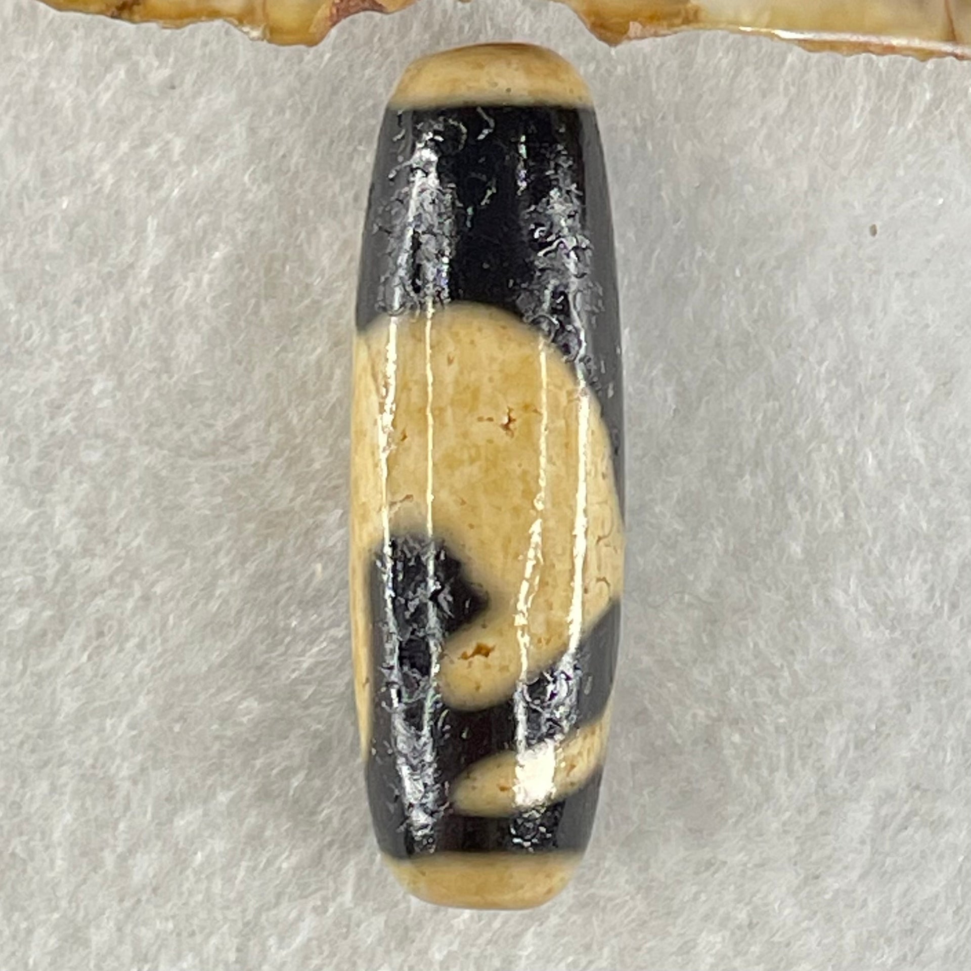 Natural Powerful Tibetan Old Oily Agate Dog Dzi Bead Heavenly Master (Tian Zhu) 狗天珠 9.11g 38.5 by 12.3mm - Huangs Jadeite and Jewelry Pte Ltd