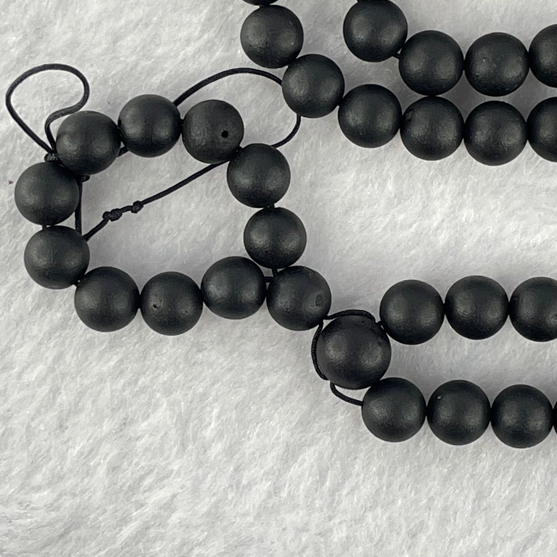 Natural Matt Black Gold King Amber Beads Necklace 天然黑金翁王琥珀项链 20.72g 72cm 6.9mm 108 Beads - Huangs Jadeite and Jewelry Pte Ltd