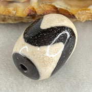 Natural Powerful Tibetan Old Oily Agate Tiger Tooth Daluo Dzi Bead Heavenly Master (Tian Zhu) 虎呀天诛 4.77g 17.7 by 13.3mm - Huangs Jadeite and Jewelry Pte Ltd