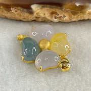 Type A Semi Icy Faint Lavender and Blueish Green and Yellow Jadeite 4 Leafs Clover in 18K Yellow Gold Pendant4.57g 9.4 by 6.0 by 4.9mm 4Pcs - Huangs Jadeite and Jewelry Pte Ltd