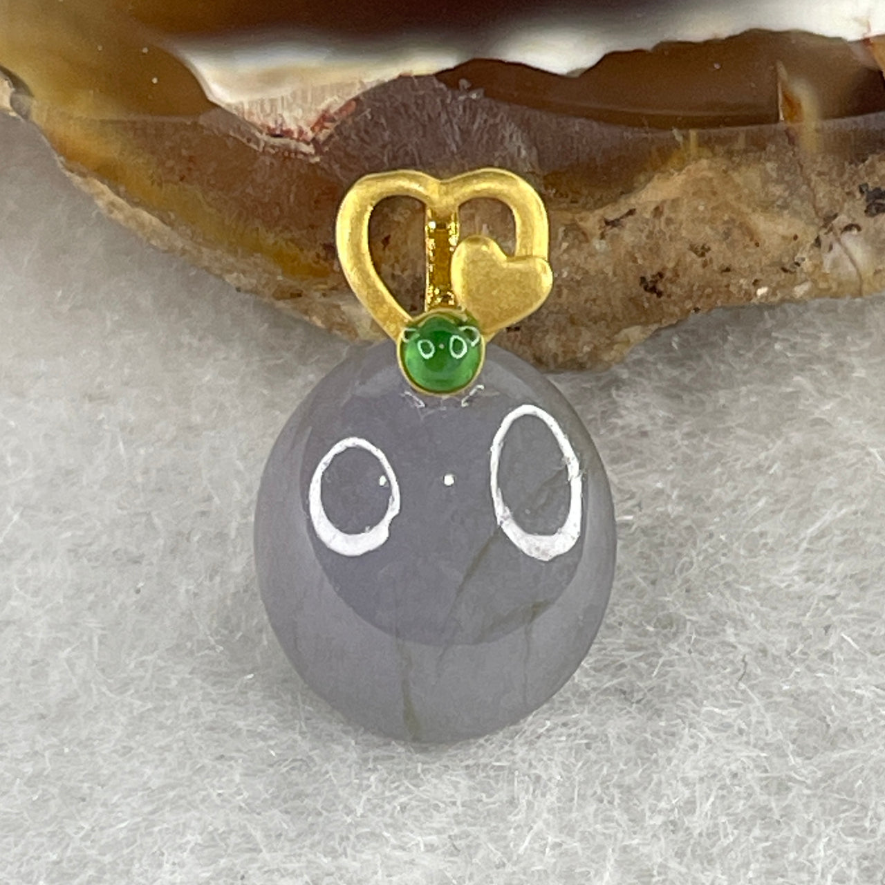 Natural Type A Greyish Lavender Jadeite Pendant | Solid 18K 750 Yellow Gold Clasp Luxury Minimalist Oval Statement Charm (0.91g, 9.8x9.4x5.4mm)