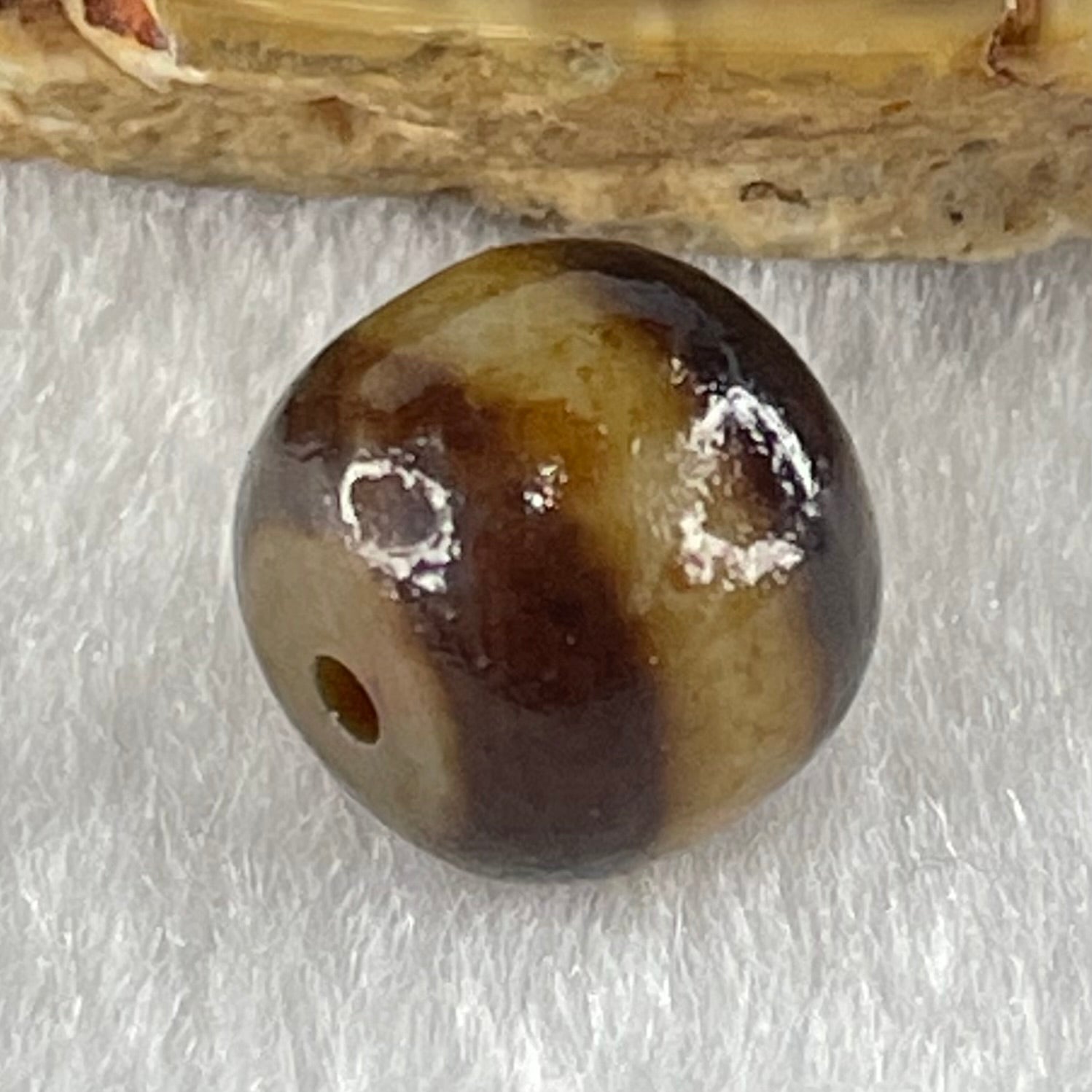Natural Powerful Tibetan Old Oily Agate 1 Line Dzi Bead Heavenly Master (Tian Zhu) 1.93g 10.1 by 11.1mm - Huangs Jadeite and Jewelry Pte Ltd