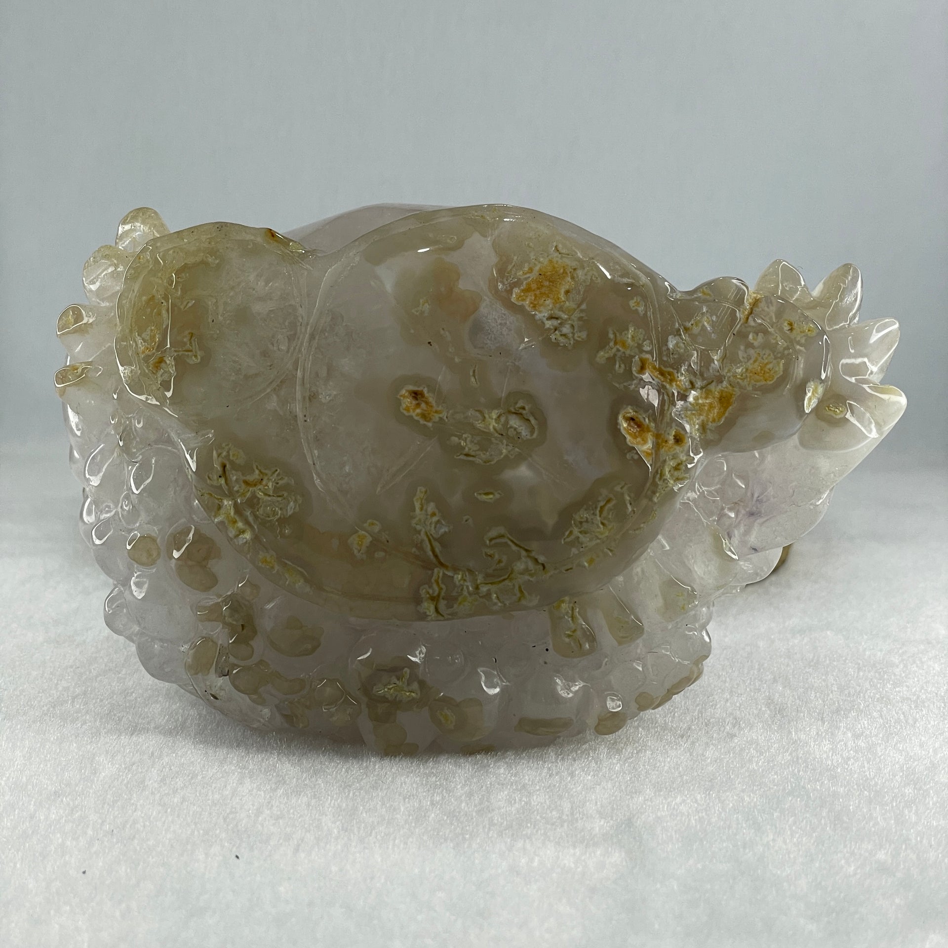 Natural White Agate with Amethyst 3 Legged Toast Display 904.3 140.0 by 91.0 by 94.0mm - Huangs Jadeite and Jewelry Pte Ltd