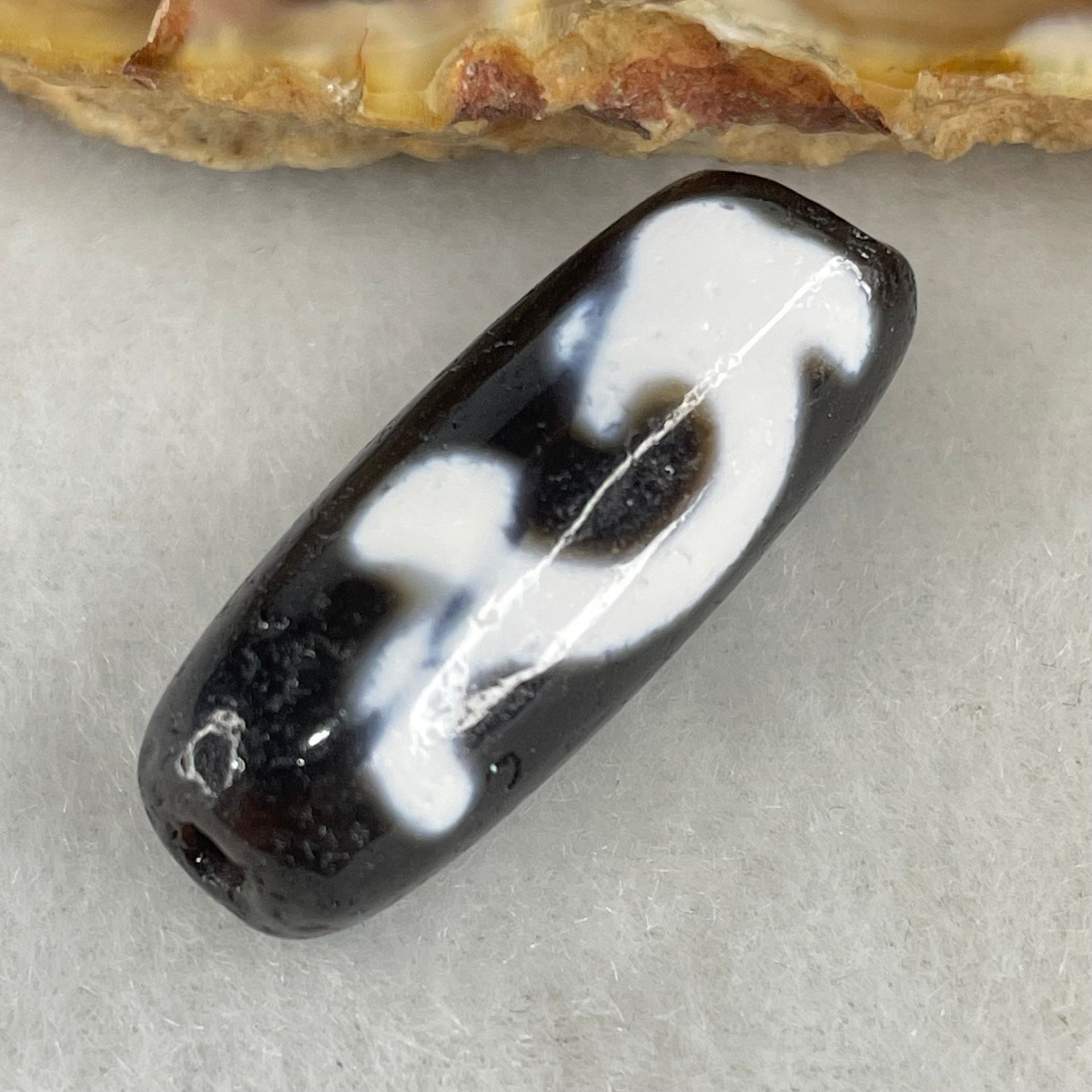 Natural Powerful Tibetan Old Oily Agate Green Tara Dzi Bead Heavenly Master (Tian Zhu) 绿度母天珠 4.50g 28.5 by 10.4mm - Huangs Jadeite and Jewelry Pte Ltd