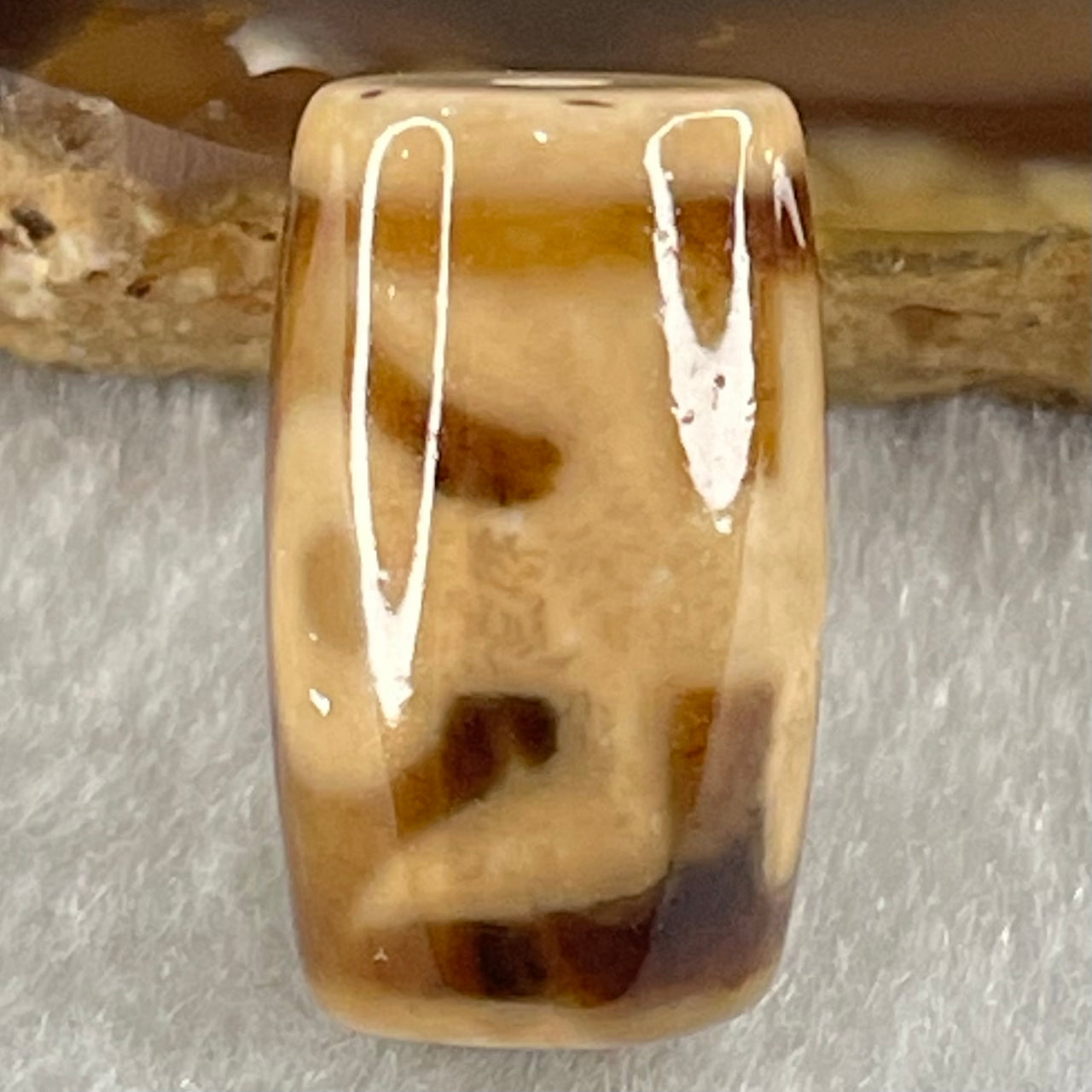 Natural Powerful Tibetan Old Oily Agate Patina Guiren Tairen Human Dzi Bead Totem Amulet Heavenly Master (Tian Zhu) 贵人天诛 4.84g 19.7 by 11.8mm - Huangs Jadeite and Jewelry Pte Ltd