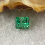 Natural Colombia Green Emerald (Beryl) Cut-Cornered Rectangular step cut 0.79ct 5.4 by 5.0 by 3.8mm - Huangs Jadeite and Jewelry Pte Ltd