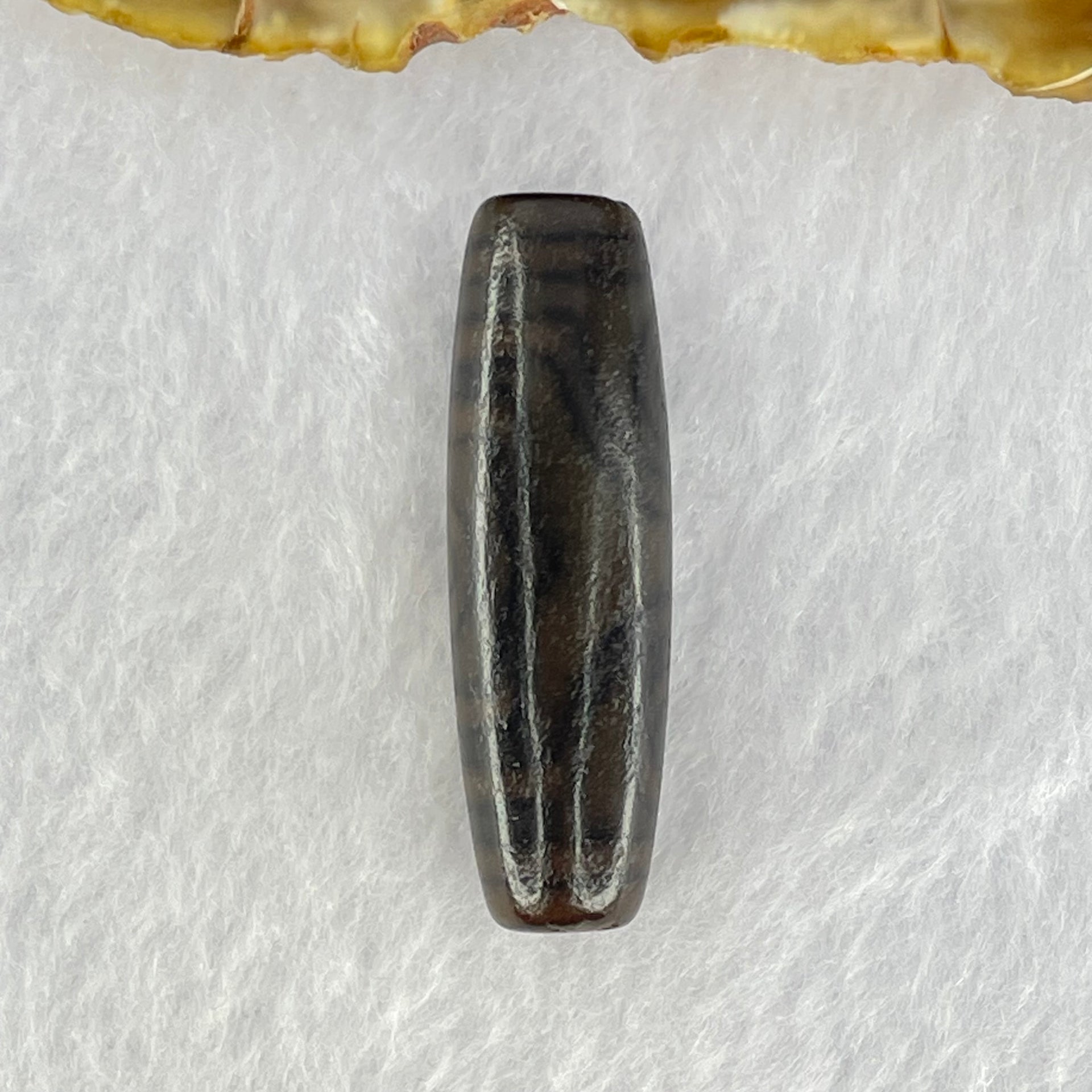 Natural Powerful Tibetan Old Oily Agate 3 Eyes Dzi Bead Heavenly Master (Tian Zhu) 三眼天诛 8.27g 38.3 by 11.8mm - Huangs Jadeite and Jewelry Pte Ltd