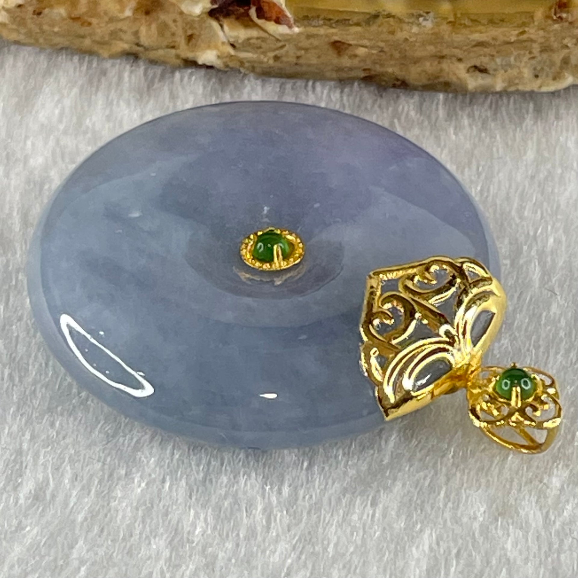 Type A Deep Intense Lavender Jadeite Ping An Kou Donut in 18K Yellow Gold AU750 Clasps 8.51g 26.0 by 5.8mm - Huangs Jadeite and Jewelry Pte Ltd
