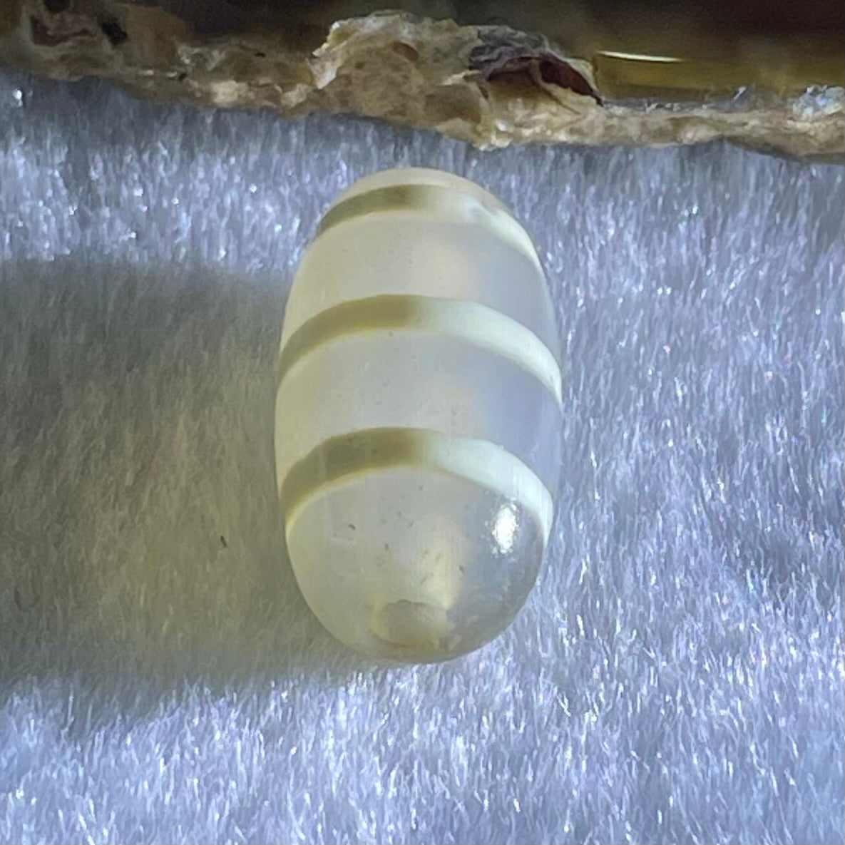 Natural Powerful Tibetan Old Oily Agate 3-Lines Dzi Bead Heavenly Master (Tian Zhu) 三行天诛 2.51g 17.9 by 9.7mm - Huangs Jadeite and Jewelry Pte Ltd