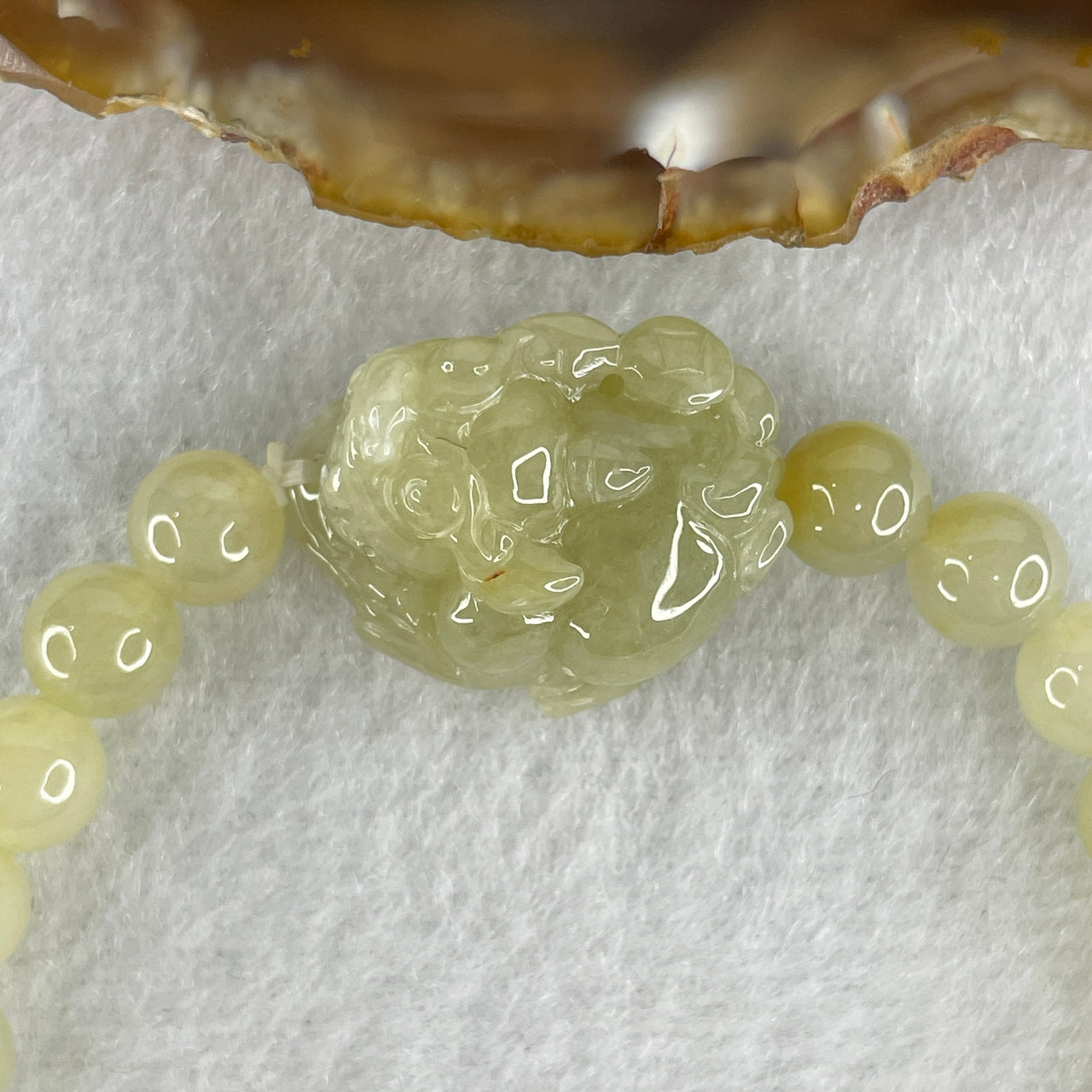 Special Edition Natural Type A Light Green with Yellow Jadeite Male Pixiu 20.9 by 17.7 by 13.0mm with Jadeite Beads Bracelet 22.18g 16cm 7.0mm 25 Beads