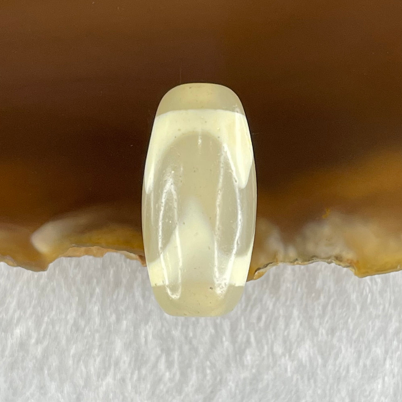 Natural Powerful Tibetan Old Oily Agate Tiger Tooth Daluo Dzi Bead Heavenly Master (Tian Zhu) 虎呀天诛 2.84g 20.1 by 10.0mm - Huangs Jadeite and Jewelry Pte Ltd