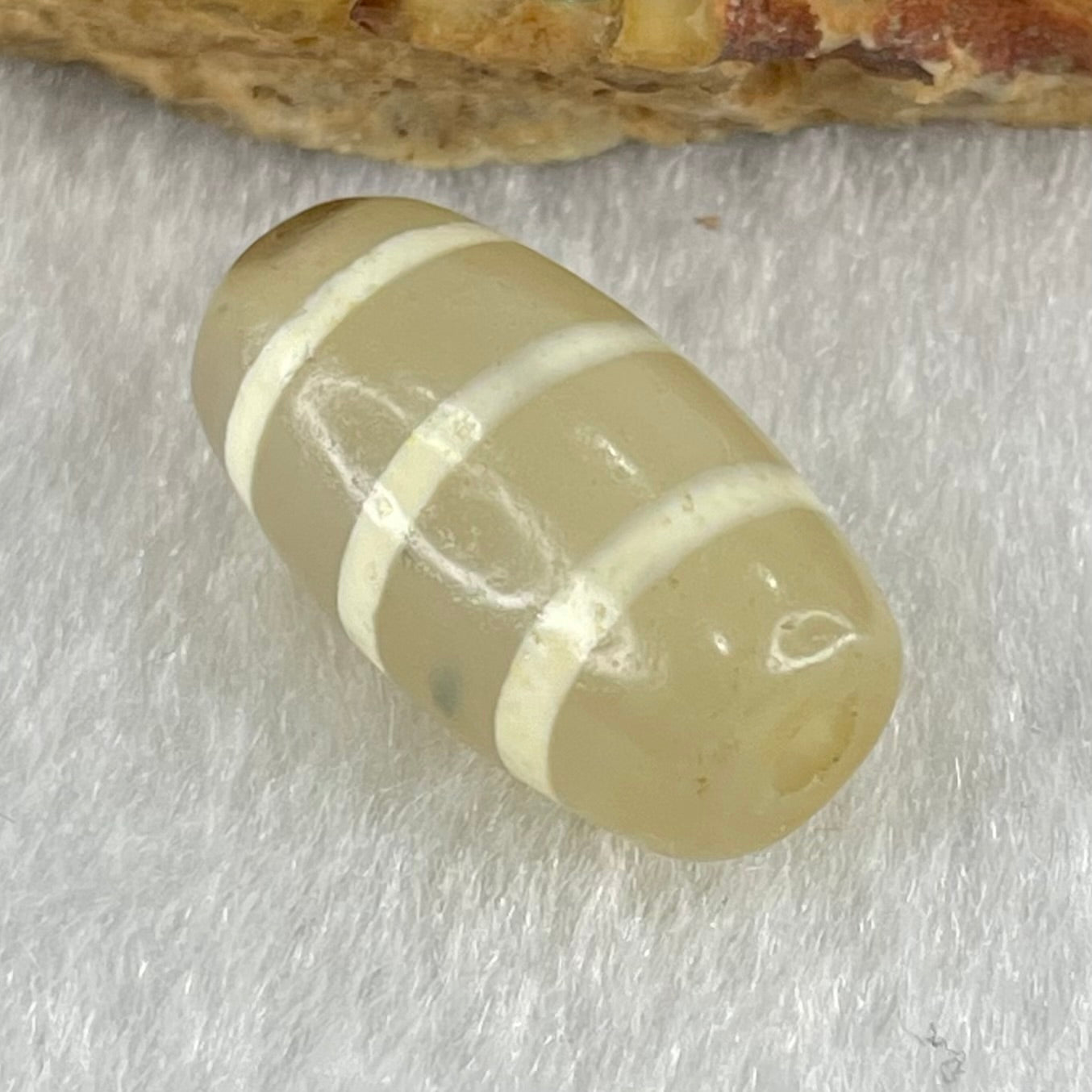 Natural Powerful Tibetan Old Oily Agate 3-Lines Dzi Bead Heavenly Master (Tian Zhu) 三行天诛 3.40g 19.9 by 10.5mm - Huangs Jadeite and Jewelry Pte Ltd