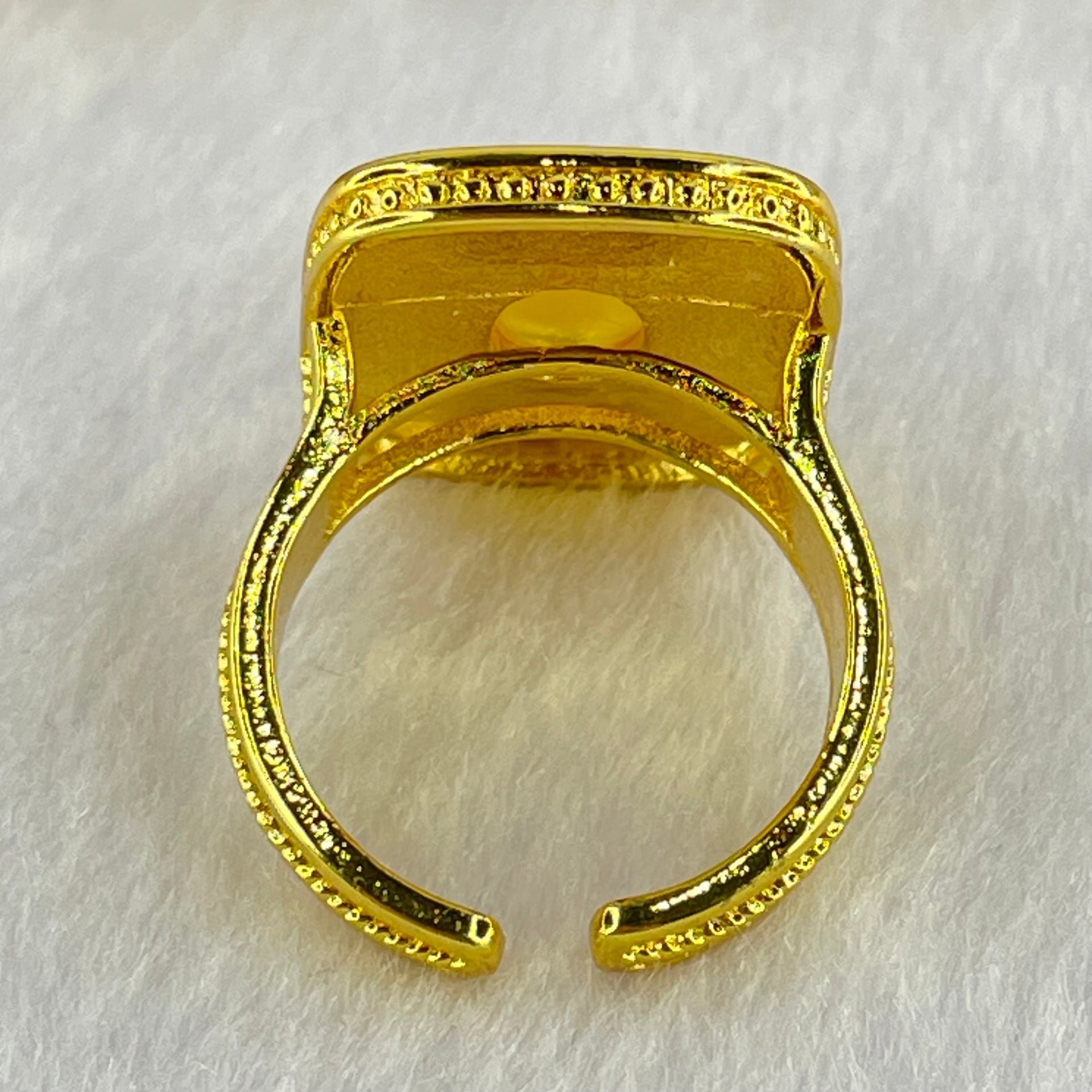 Natural Butterscotch with Yellow Amber in  Sliver Gold Color Ring (Adjustable Size) 7.50g 10.2 by 6.9 by 3.5mm - Huangs Jadeite and Jewelry Pte Ltd