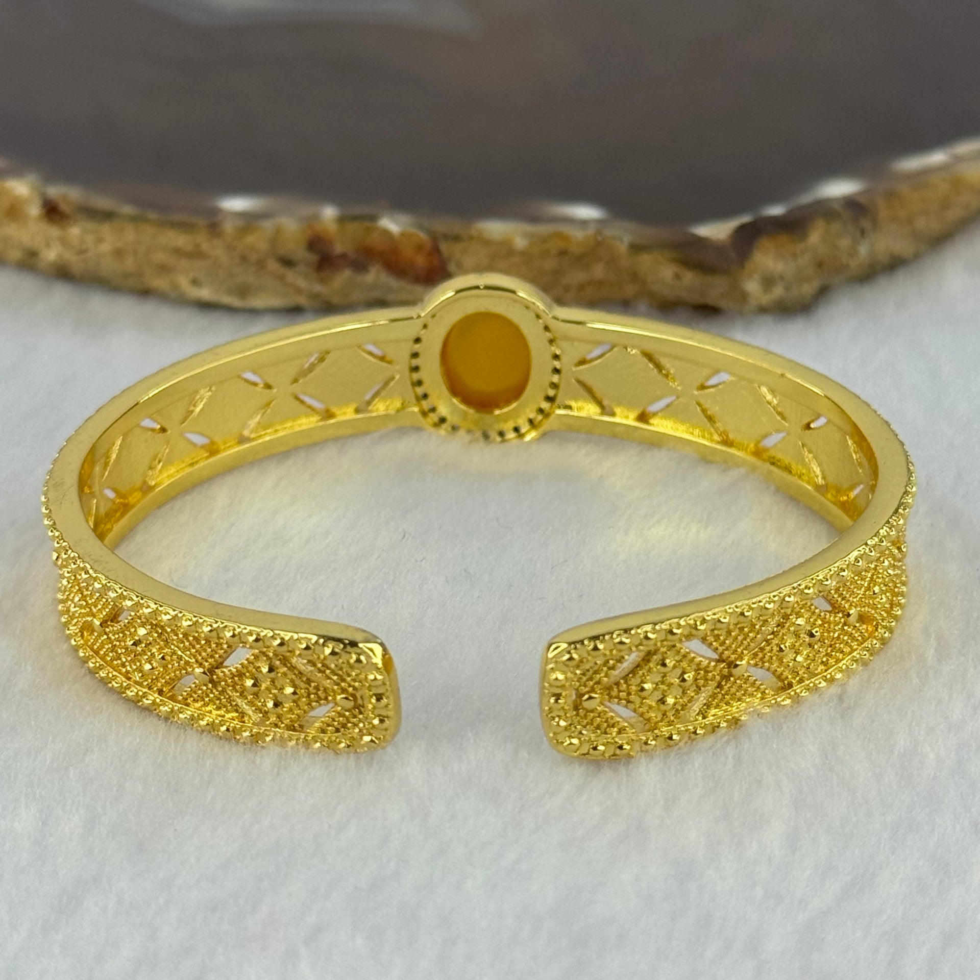 Natural Butterscotch Yellow Amber Beads in Gold Color Bracelet 27.79g 11.3 by 9.5 by 4.0mm - Huangs Jadeite and Jewelry Pte Ltd