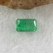 Natural Colombia Vivid Green Emerald (Beryl) Cut-Cornered Rectangular Step cut 0.48ct 5.9 by 3.6 by 2.3mm - Huangs Jadeite and Jewelry Pte Ltd