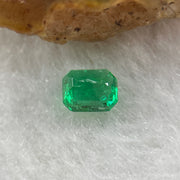 Natural Colombia Green Emerald (Beryl) Cut-Cornered Rectangular step cut 0.59ct 5.5 by 4.4 by 3.2mm - Huangs Jadeite and Jewelry Pte Ltd