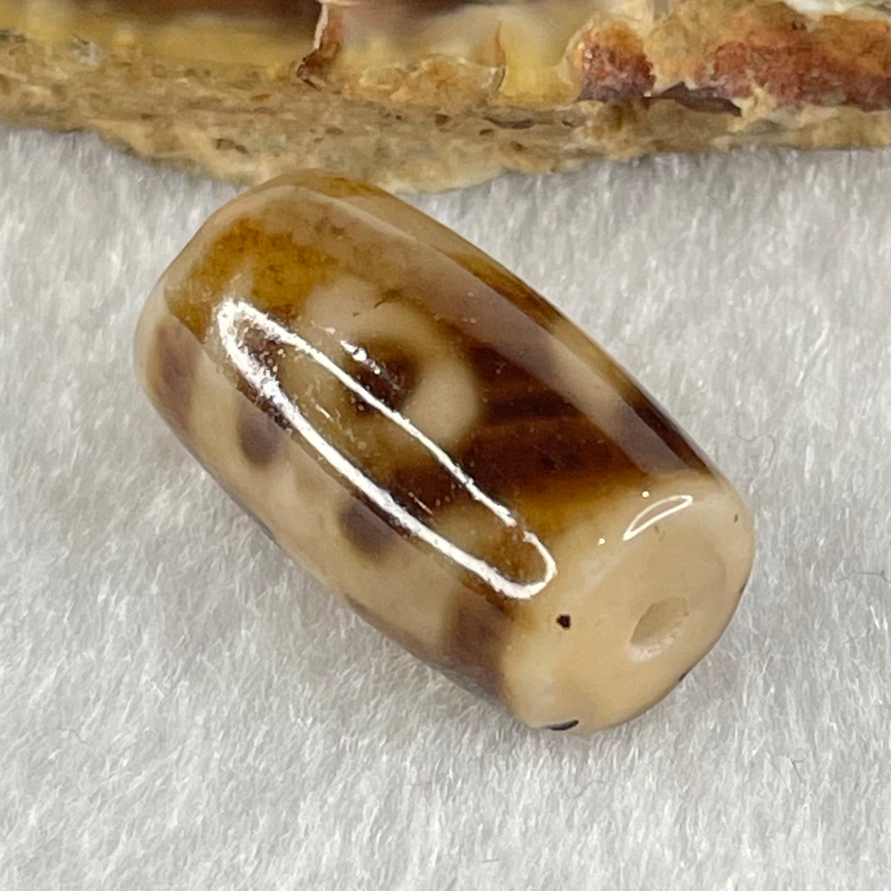 Natural Powerful Tibetan Old Oily Agate Patina Guiren Tairen Human Dzi Bead Totem Amulet Heavenly Master (Tian Zhu) 贵人天诛 4.73g 20.1 by 11.6mm - Huangs Jadeite and Jewelry Pte Ltd