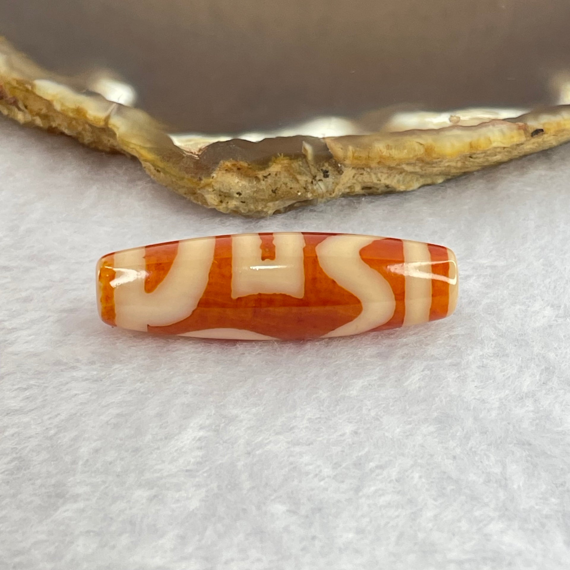 Natural Powerful Tibetan Old Oily Agate Sky Door Serenity 1 Eye Dzi Bead Heavenly Master (Tian Zhu) 一眼天诛 7.59g 38.3 by 11.5mm - Huangs Jadeite and Jewelry Pte Ltd