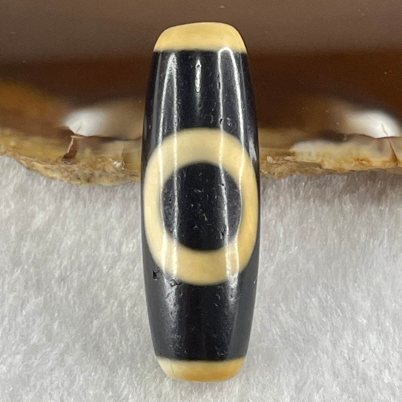Natural Powerful Tibetan Old Oily Agate One Eye Fire Sign Dzi Bead Heavenly Master (Tian Zhu) 一眼火天珠 9.43g 38.1 by 12.8mm - Huangs Jadeite and Jewelry Pte Ltd