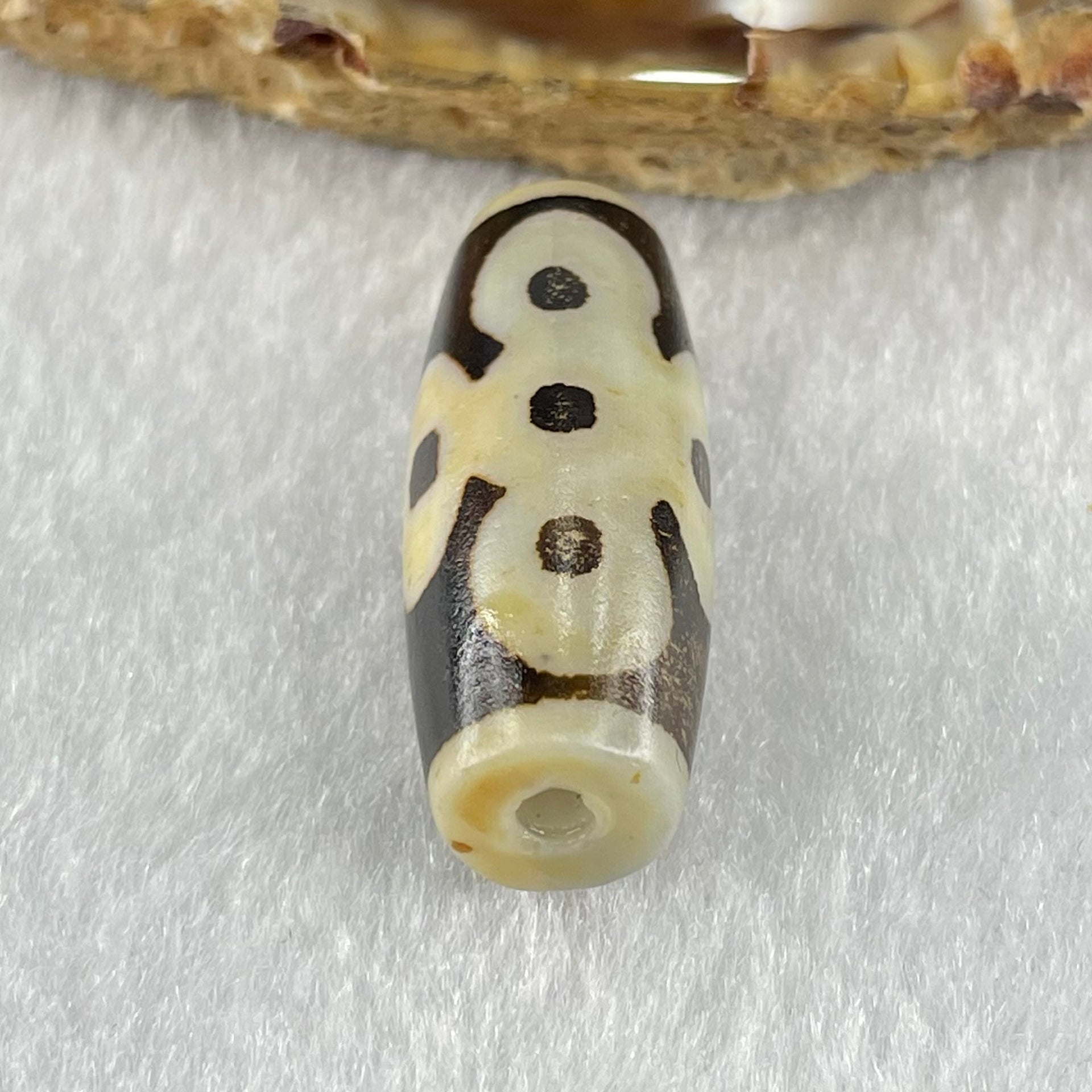 Natural Powerful Tibetan Old Oily Agate 5 Eyes Lightning Dzi Bead Heavenly Master (Tian Zhu) 五眼闪电天珠 6.08g 29.0 by 11.5mm - Huangs Jadeite and Jewelry Pte Ltd