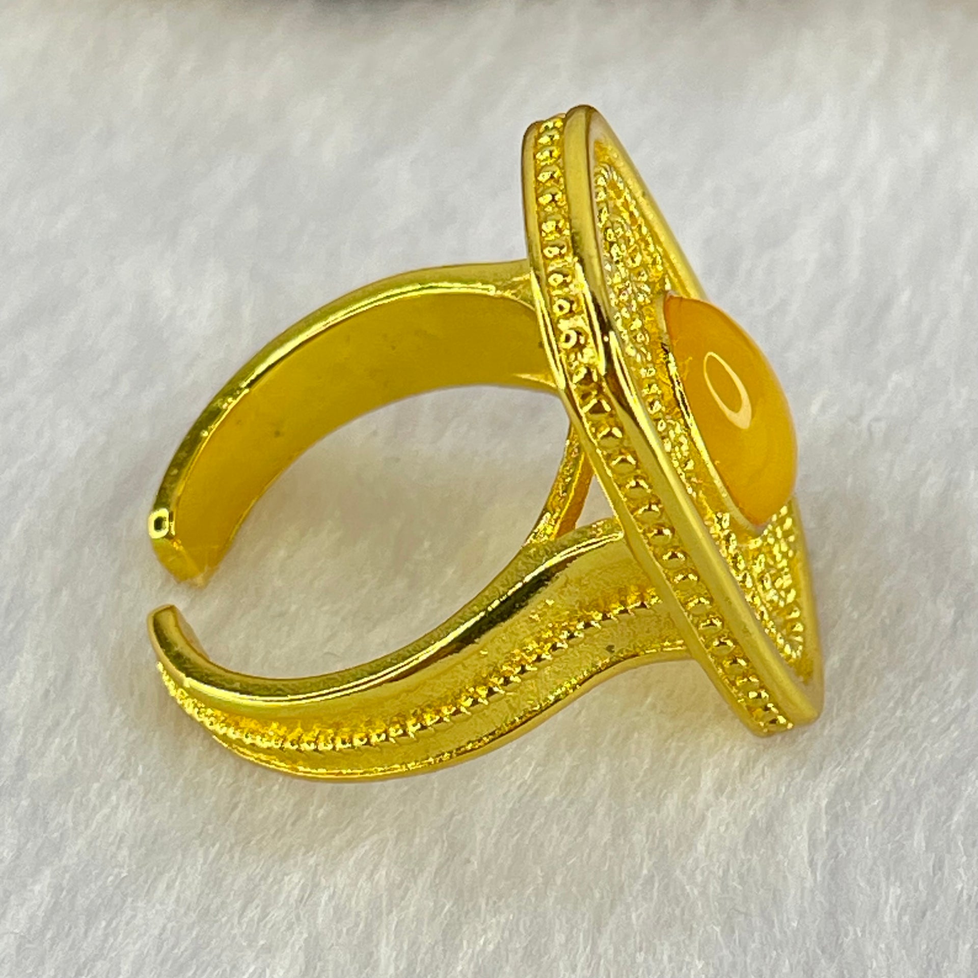 Natural Yellow with Butterscotch Amber in Sliver Gold Color Ring (Adjustable Size) 7.42g  9.9 by 6.9 by 3.5mm - Huangs Jadeite and Jewelry Pte Ltd