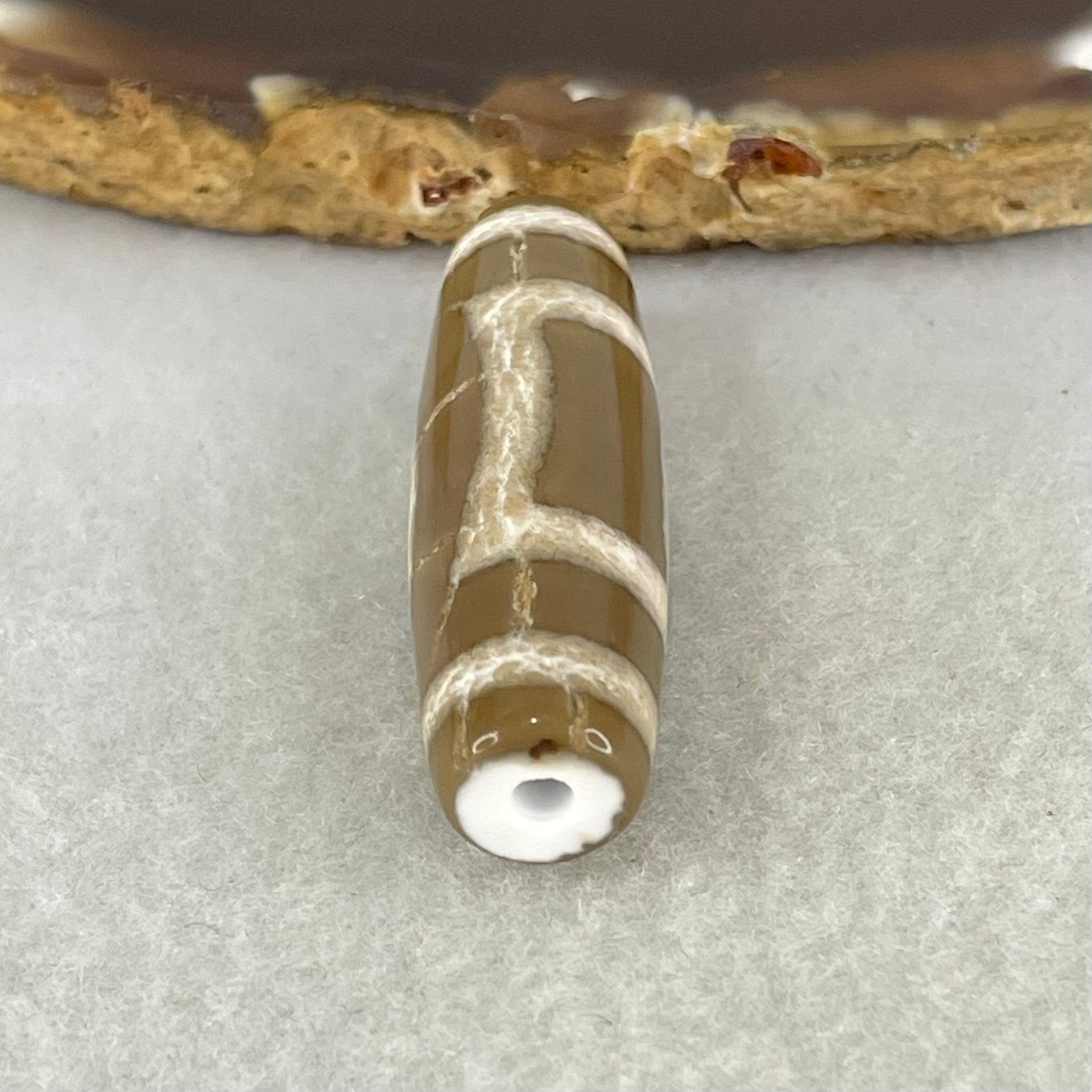 Natural Powerful Tibetan Old Oily Agate Sky Door Serenity 1 Eye Dzi Bead Heavenly Master (Tian Zhu) 一眼天诛 8.74g 39.3 by 11.9mm - Huangs Jadeite and Jewelry Pte Ltd