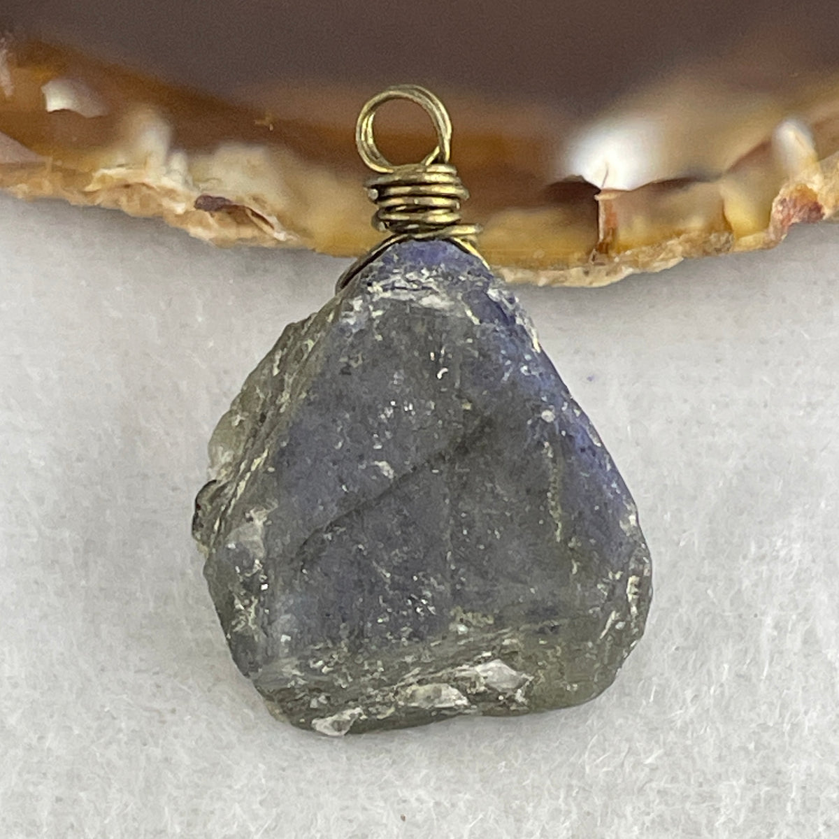 Natural Labradorite Rough Pendant Charm | (10.36g | 23.5 x 21.6 x 14.8mm | "Stone of Magic & Intuitive Shielding" Transformation Talisman, Feng Shui Auric Protection & Creative Inspiration Anchor)