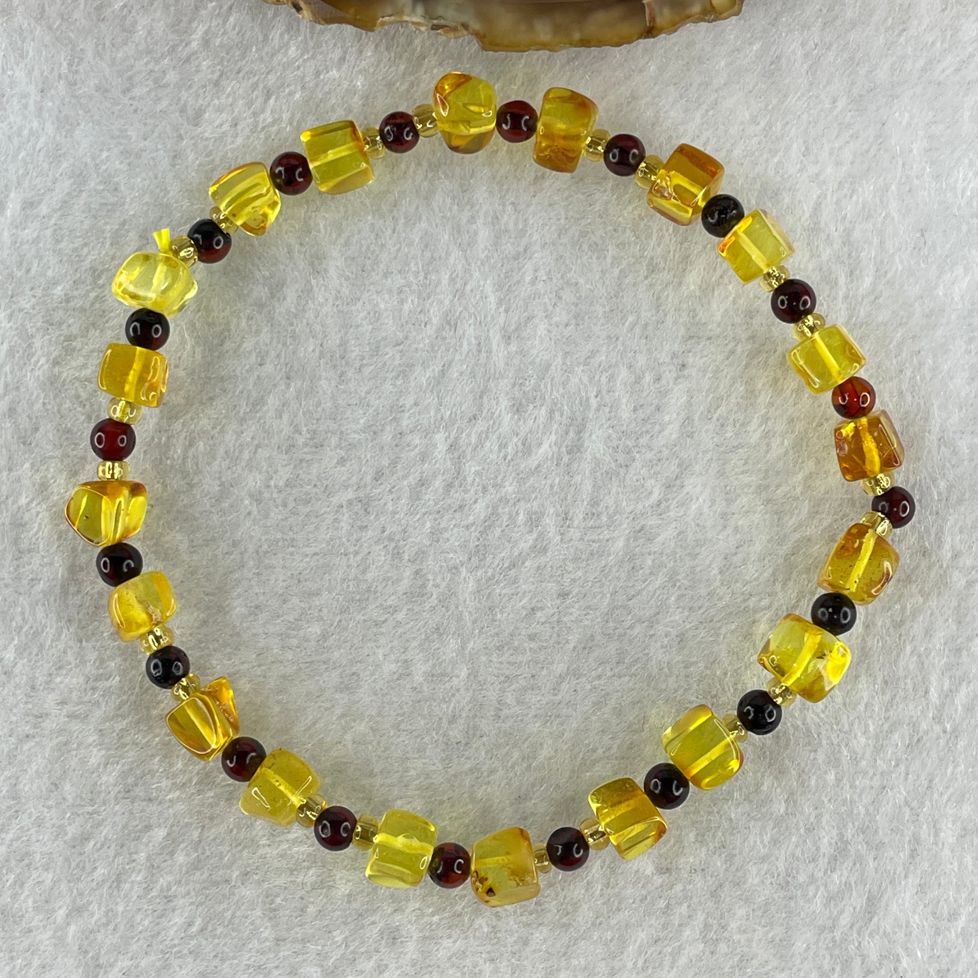 Natural Yellow Amber Square Shape with Cognac Amber Round Shape Bracelet 4.31g 18cm 6.3mm 20 Beads - Huangs Jadeite and Jewelry Pte Ltd
