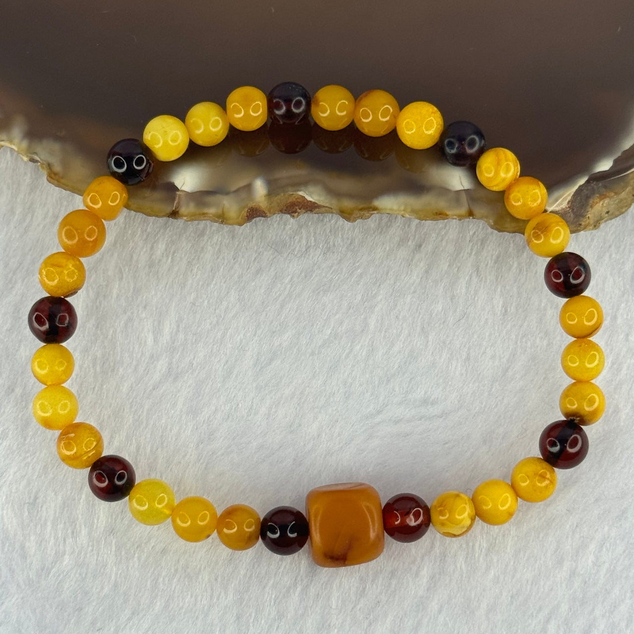 Natural Mixed Color Old Amber Beads Bracelet 天然老腊手链 3.67g 5.9mm 33 Beads 8.6mm 1pcs - Huangs Jadeite and Jewelry Pte Ltd