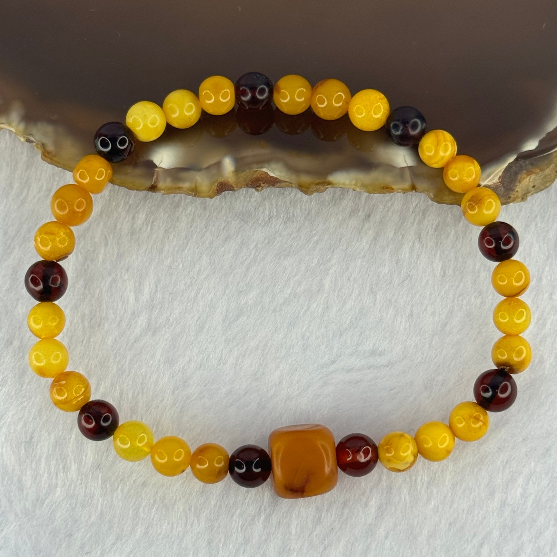 Natural Mixed Color Old Amber Beads Bracelet 天然老腊手链 3.67g 5.9mm 33 Beads 8.6mm 1pcs - Huangs Jadeite and Jewelry Pte Ltd